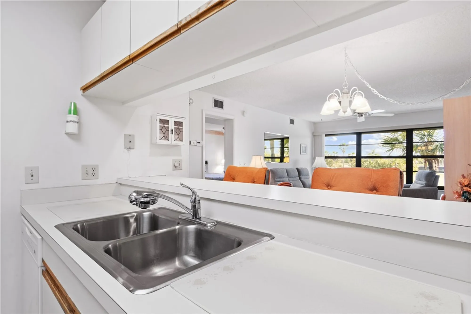 Property Slideshow image 7 of 34 | 3 plantation dr 202, Vero Beach, FL, 32966