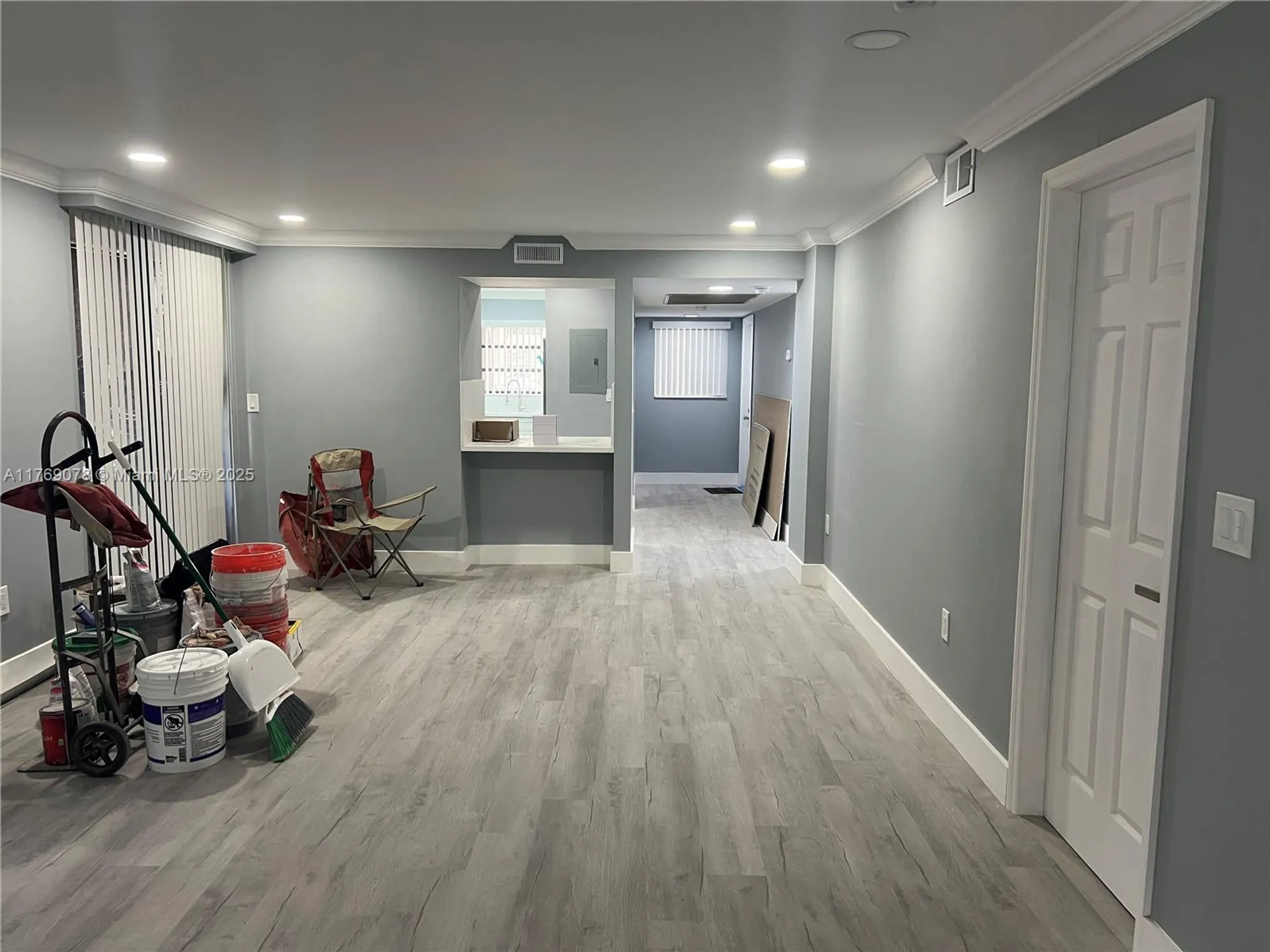 Property Slideshow image 13 of 22 | 1001 colony point cir 114, Pembroke Pines, FL, 33026