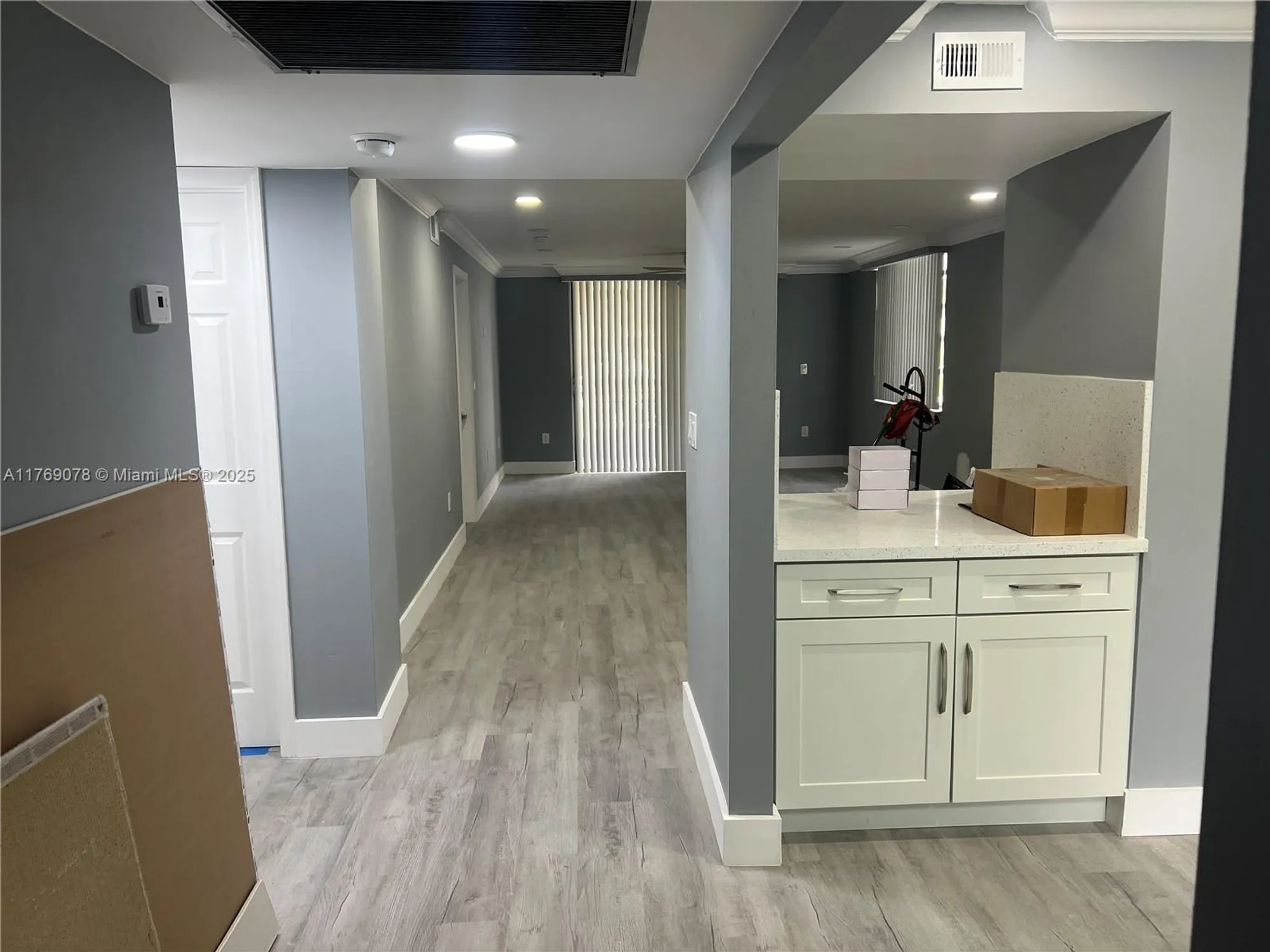 Property Slideshow image 7 of 22 | 1001 colony point cir 114, Pembroke Pines, FL, 33026