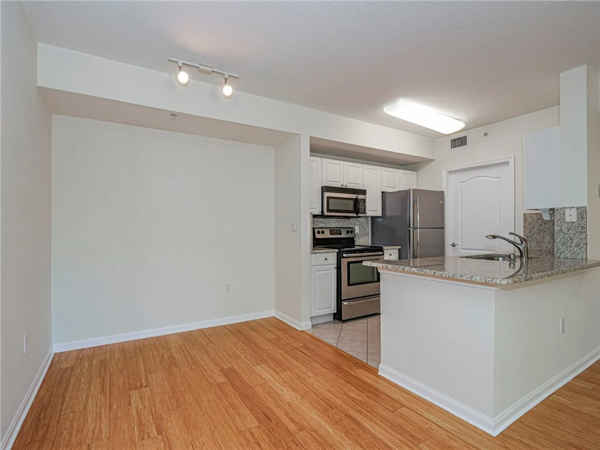 Property Slideshow image 11 of 25 | 5080 fairways cir apt g205, Vero Beach, FL, 32967