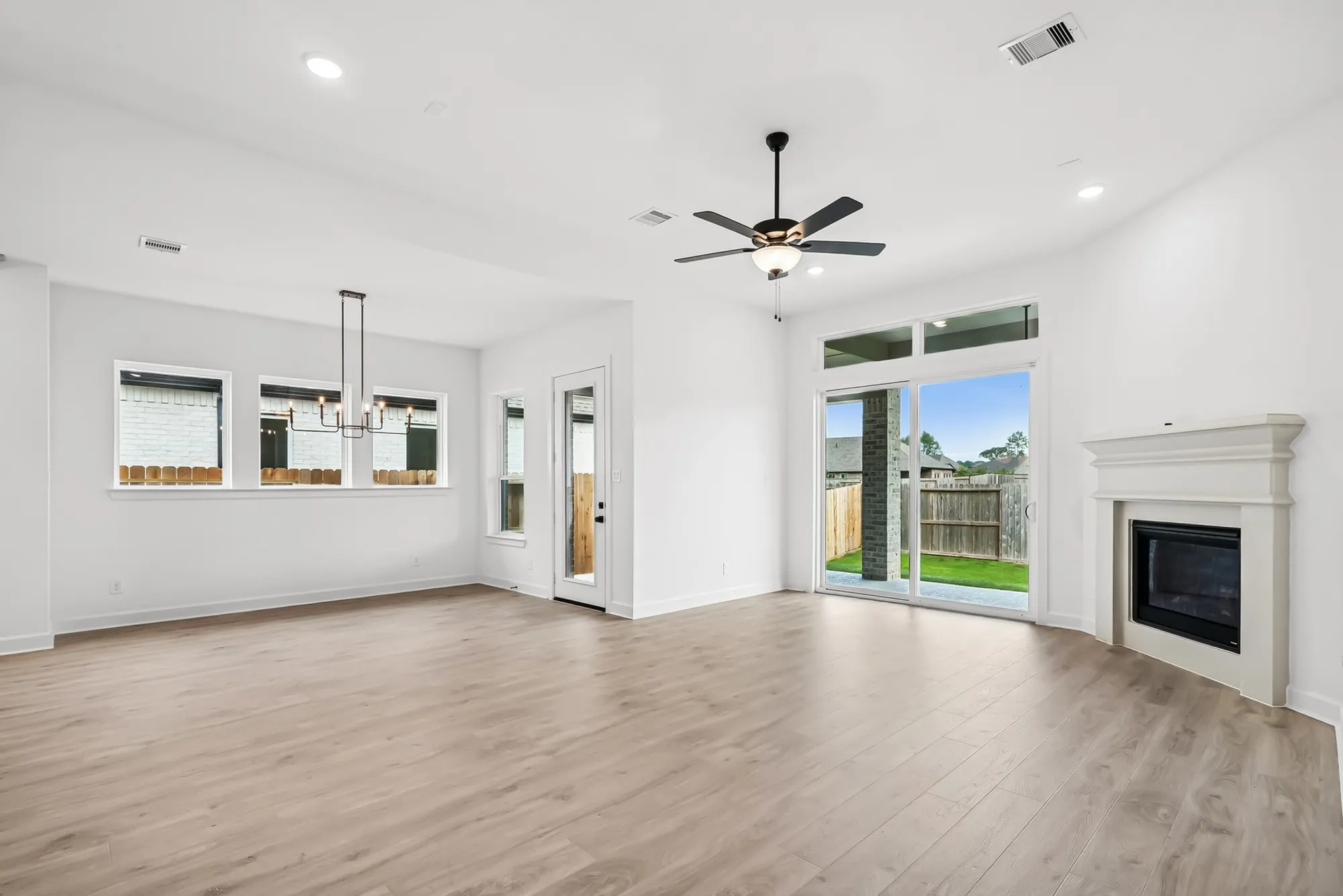 Property Slideshow image 34 of 47 | 21844 victory green way, Porter, TX, 77365