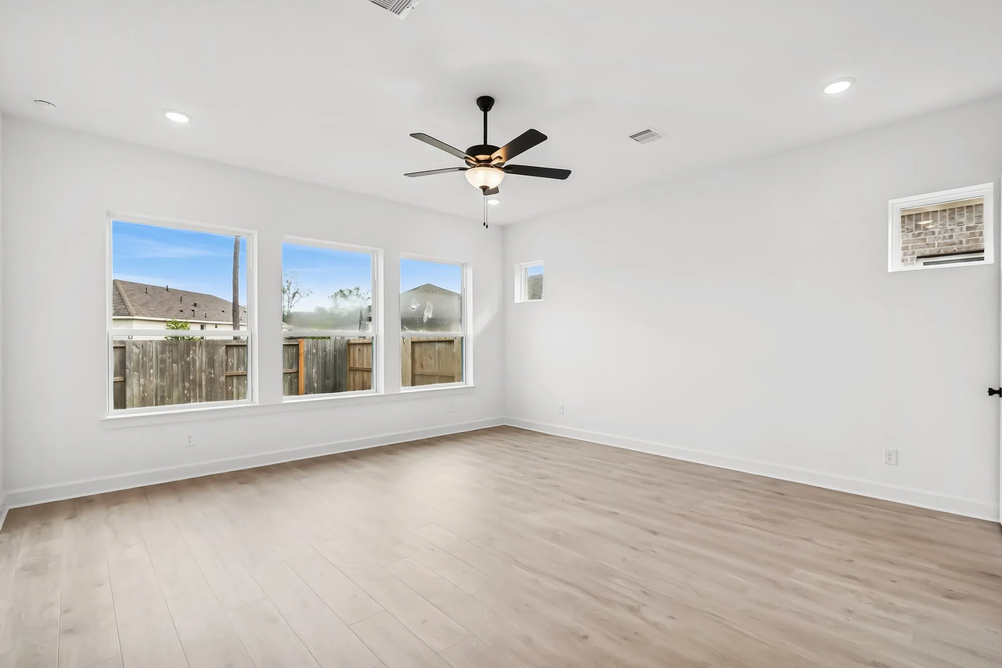 Property Slideshow image 35 of 47 | 21844 victory green way, Porter, TX, 77365