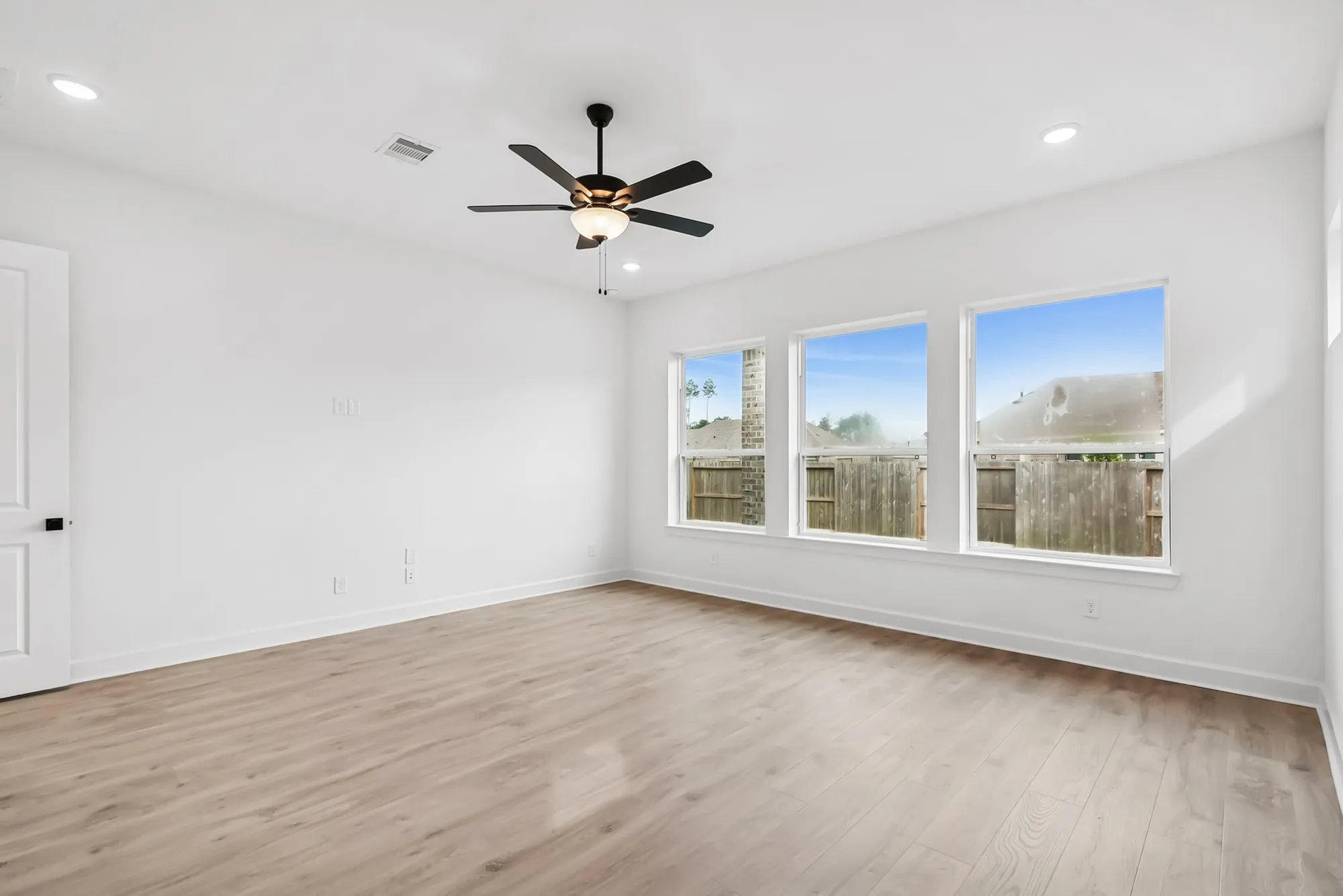 Property Slideshow image 37 of 47 | 21844 victory green way, Porter, TX, 77365