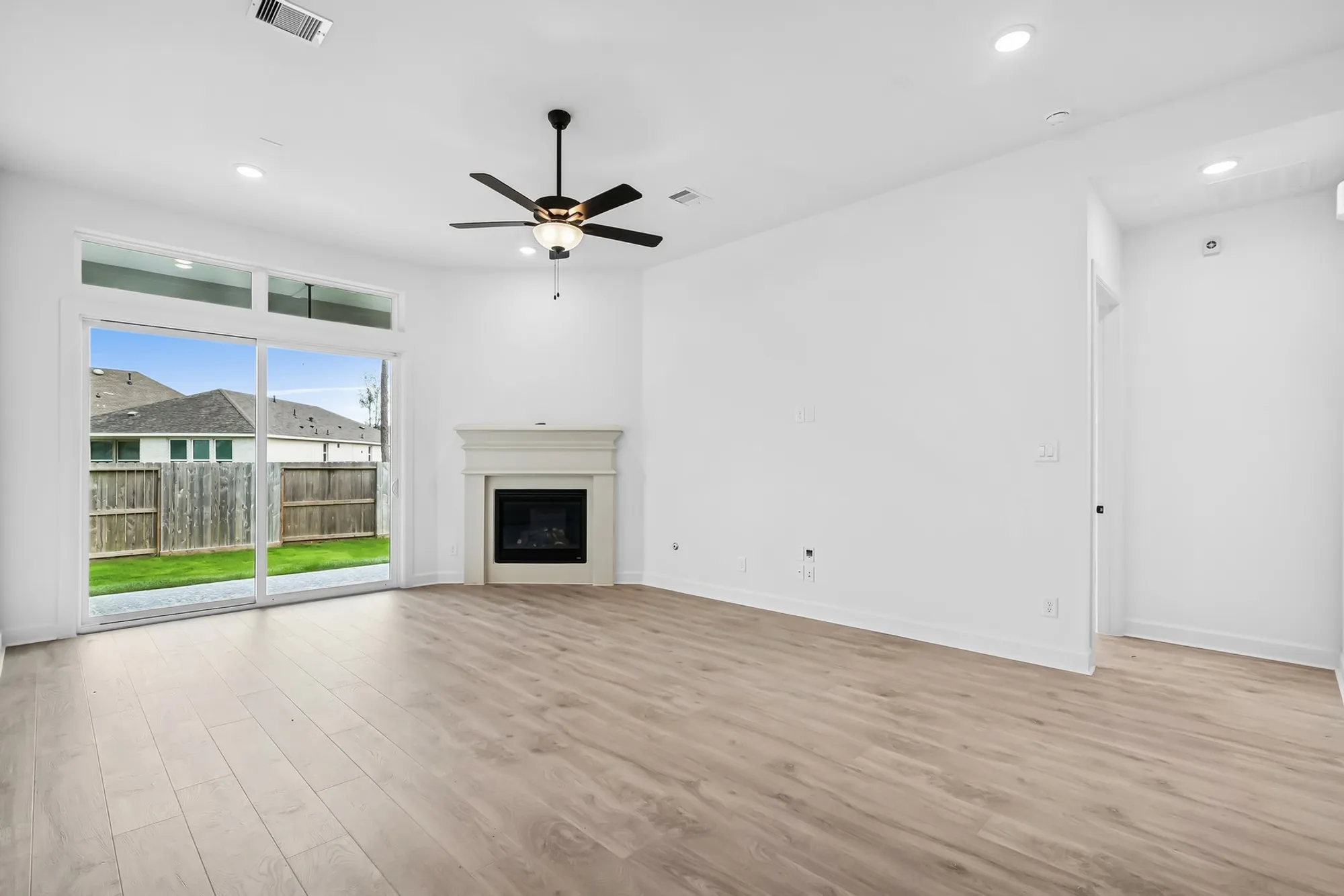 Property Slideshow image 33 of 47 | 21844 victory green way, Porter, TX, 77365