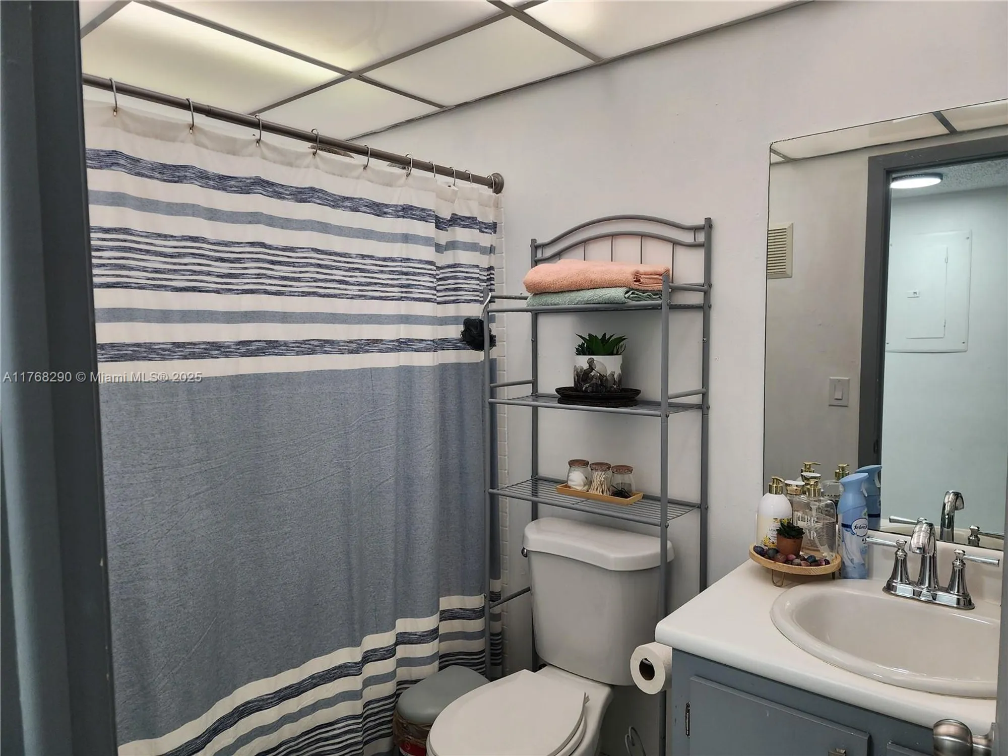 Property Slideshow image 18 of 25 | 10747 w clairmont cir 204, Tamarac, FL, 33321