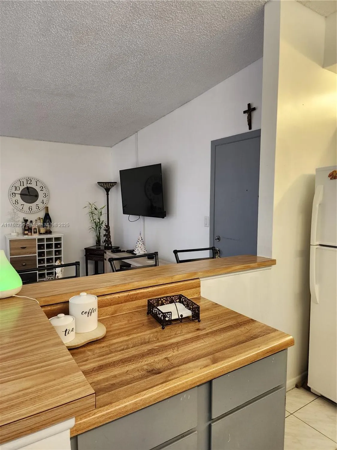 Property Slideshow image 13 of 25 | 10747 w clairmont cir 204, Tamarac, FL, 33321