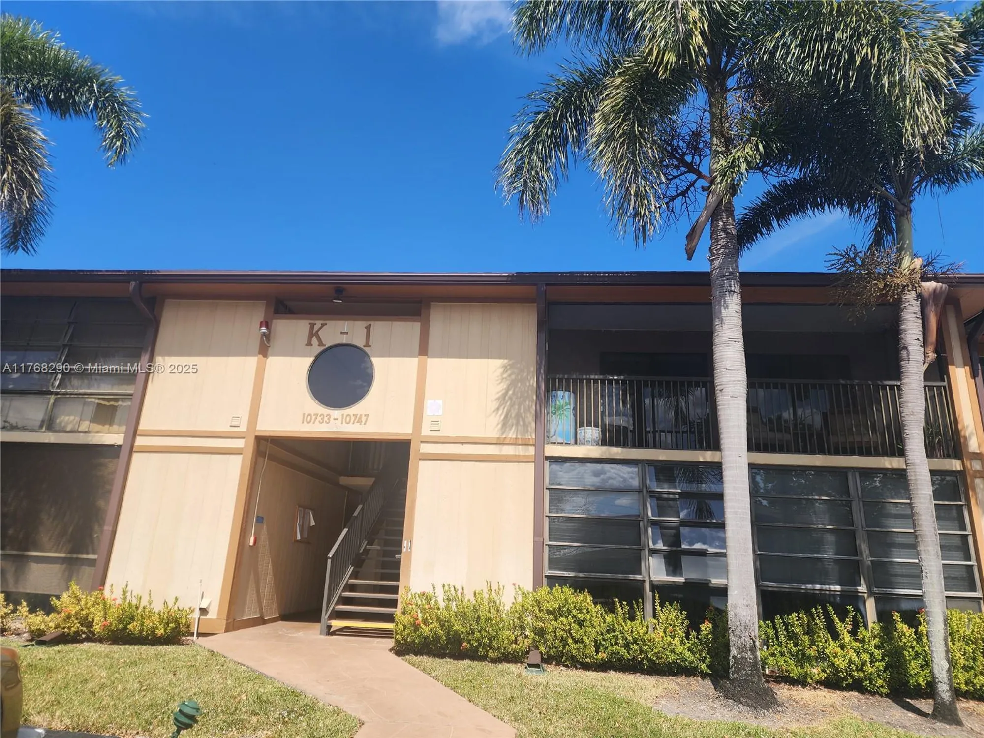 Property Slideshow image 3 of 25 | 10747 w clairmont cir 204, Tamarac, FL, 33321