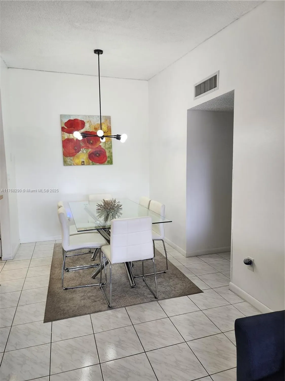 Property Slideshow image 9 of 25 | 10747 w clairmont cir 204, Tamarac, FL, 33321