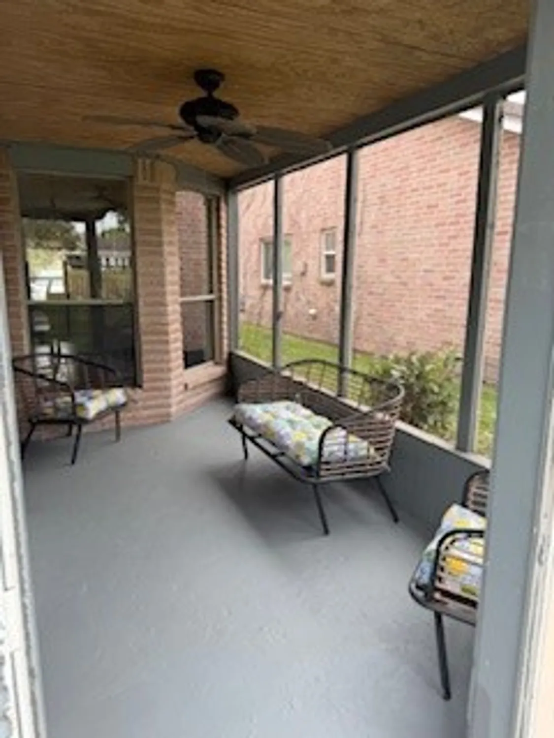 Property Slideshow image 17 of 18 | 2810 poplar creek ln, Pearland, TX, 77584