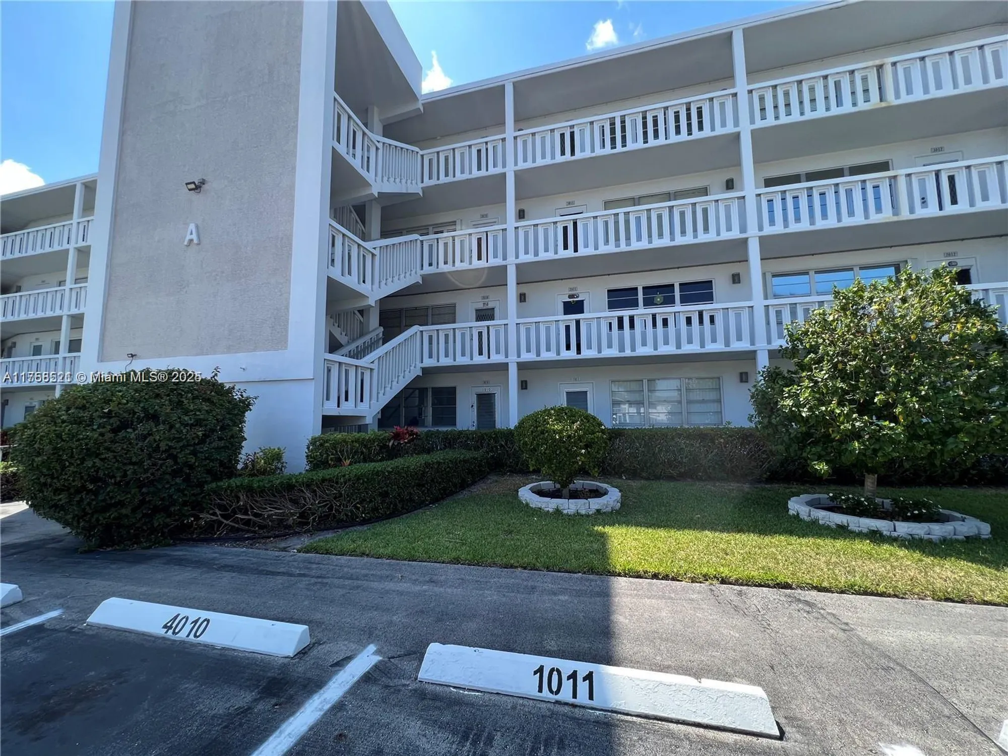 Property Slideshow image 1 of 29 | 1011 ellesmere a # 1011, Deerfield Beach, FL, 33442