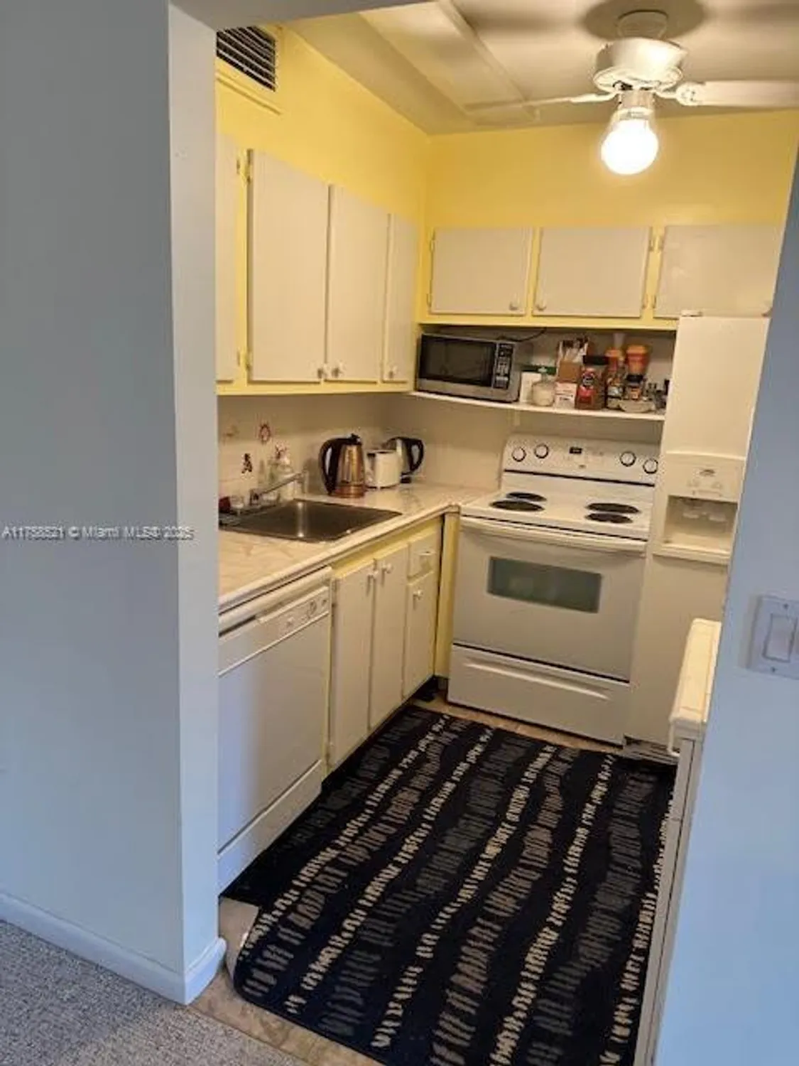 Property Slideshow image 7 of 29 | 1011 ellesmere a # 1011, Deerfield Beach, FL, 33442