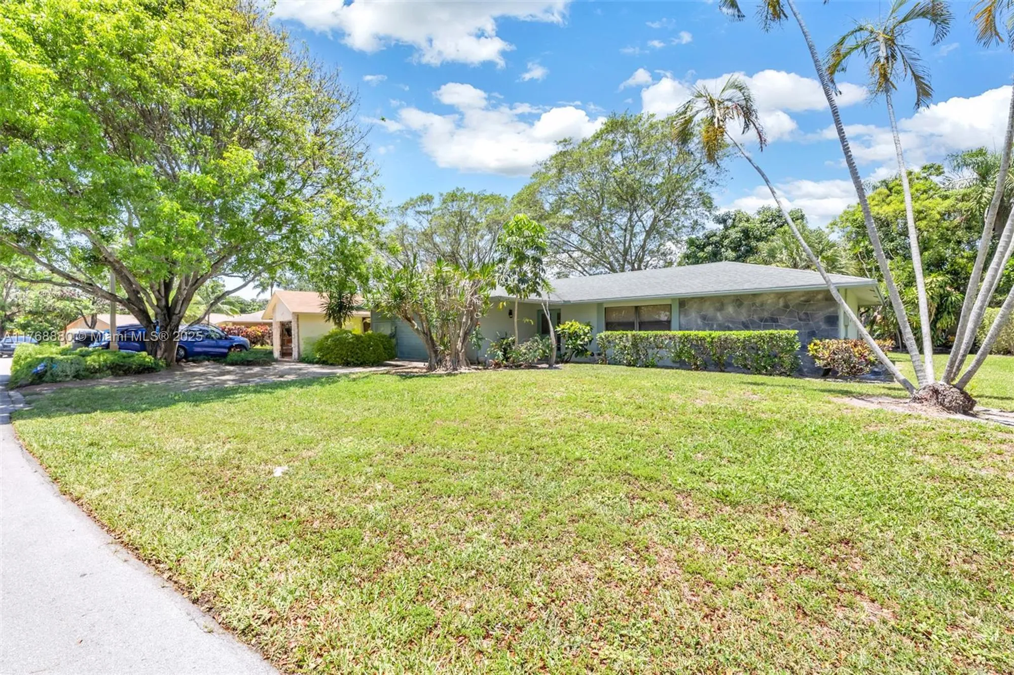 Property Slideshow image 9 of 27 | 766 nw 24th ave, Delray Beach, FL, 33445