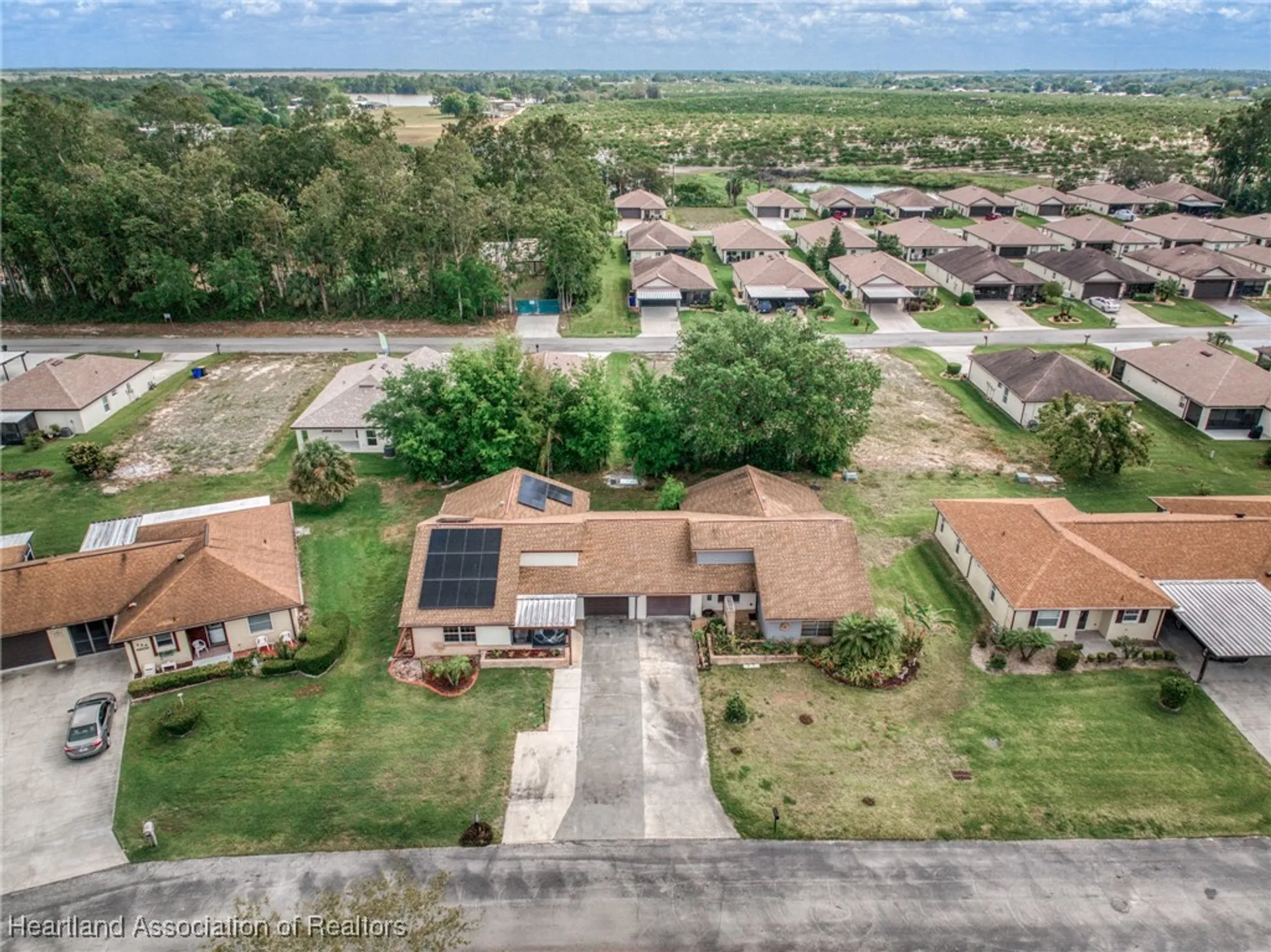 Property Slideshow image 30 of 46 | 122 parkview cir, Lake Placid, FL, 33852