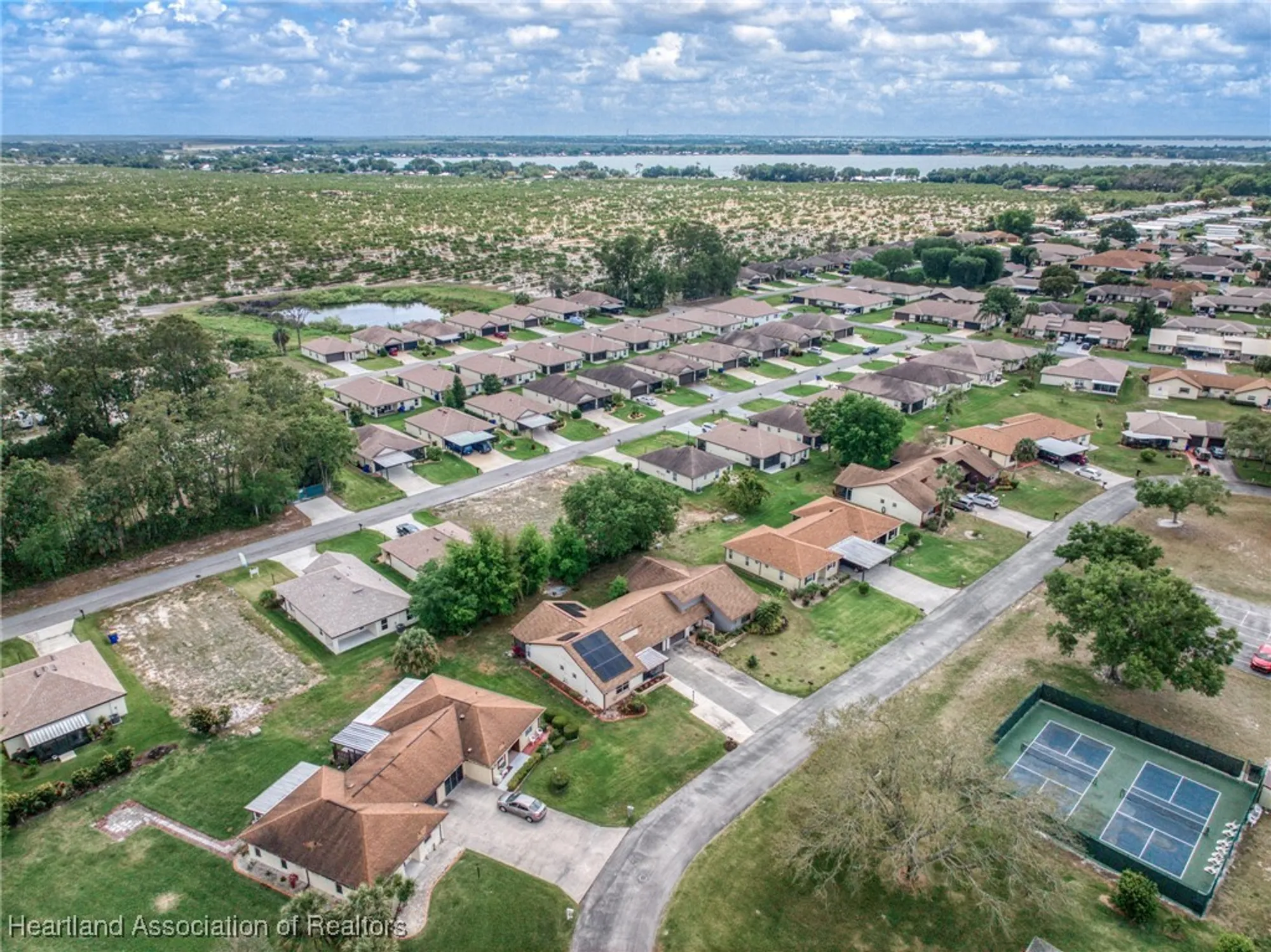 Property Slideshow image 32 of 46 | 122 parkview cir, Lake Placid, FL, 33852