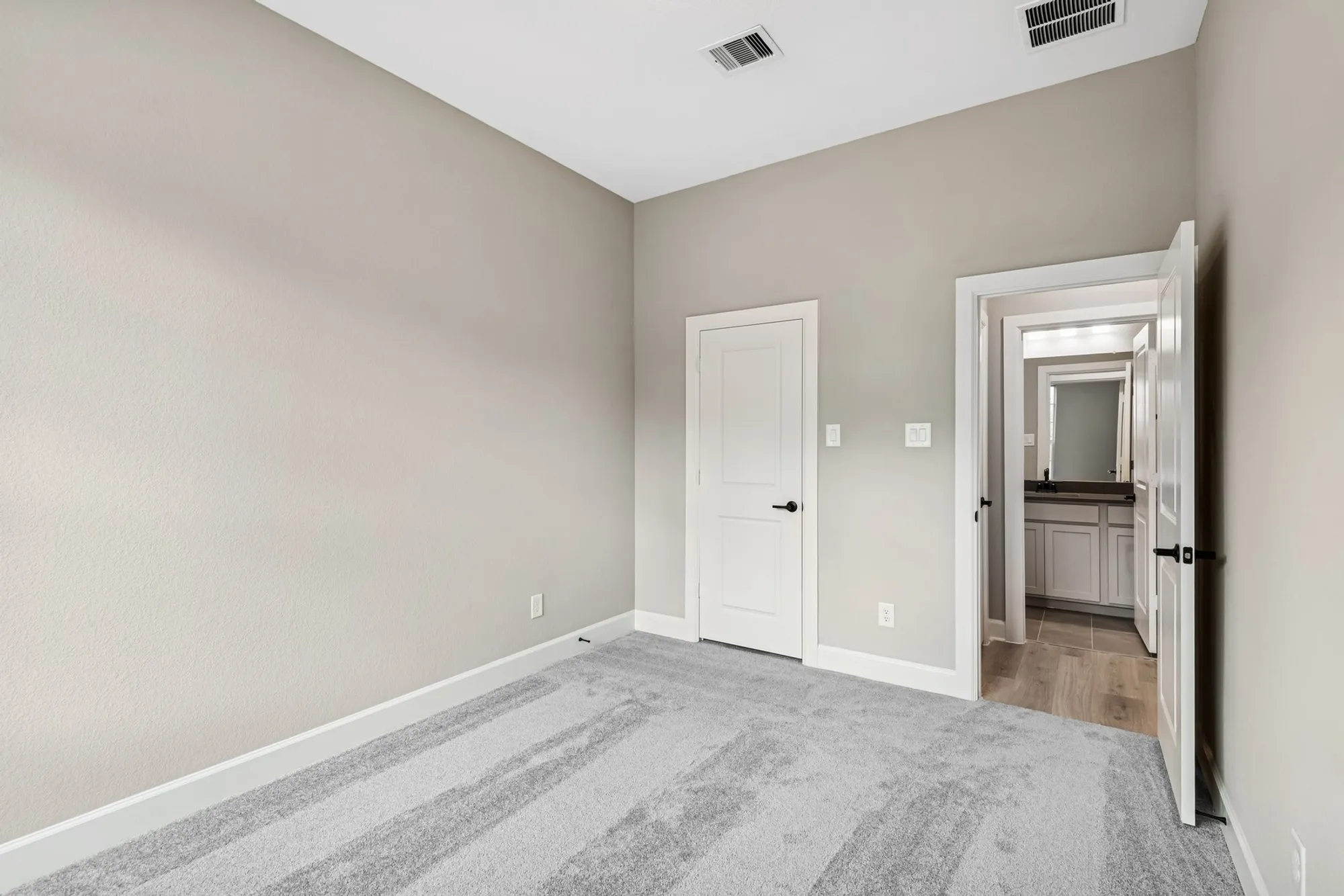 Property Slideshow image 14 of 39 | 21877 colorado bend ln, Porter, TX, 77365