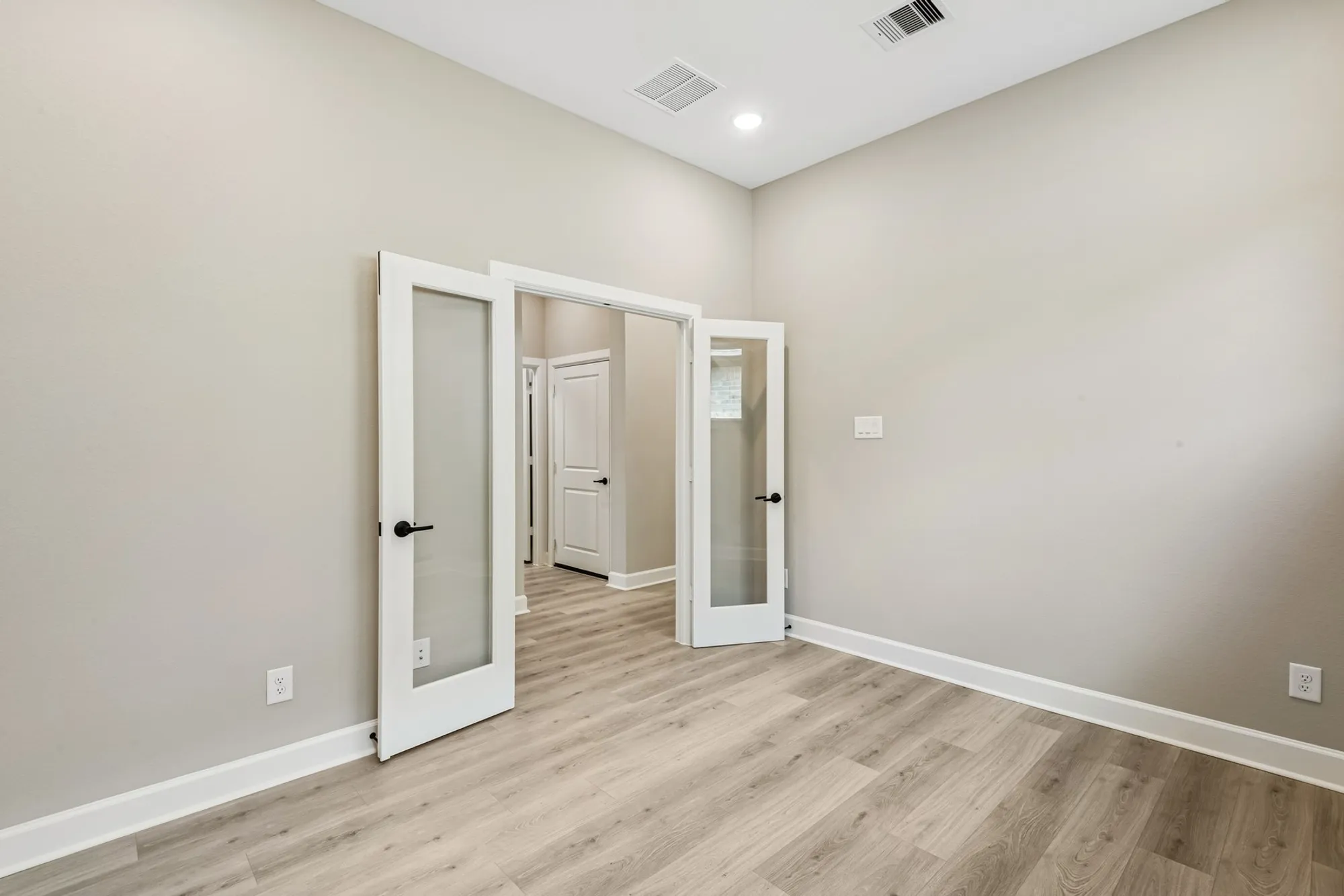 Property Slideshow image 18 of 39 | 21877 colorado bend ln, Porter, TX, 77365