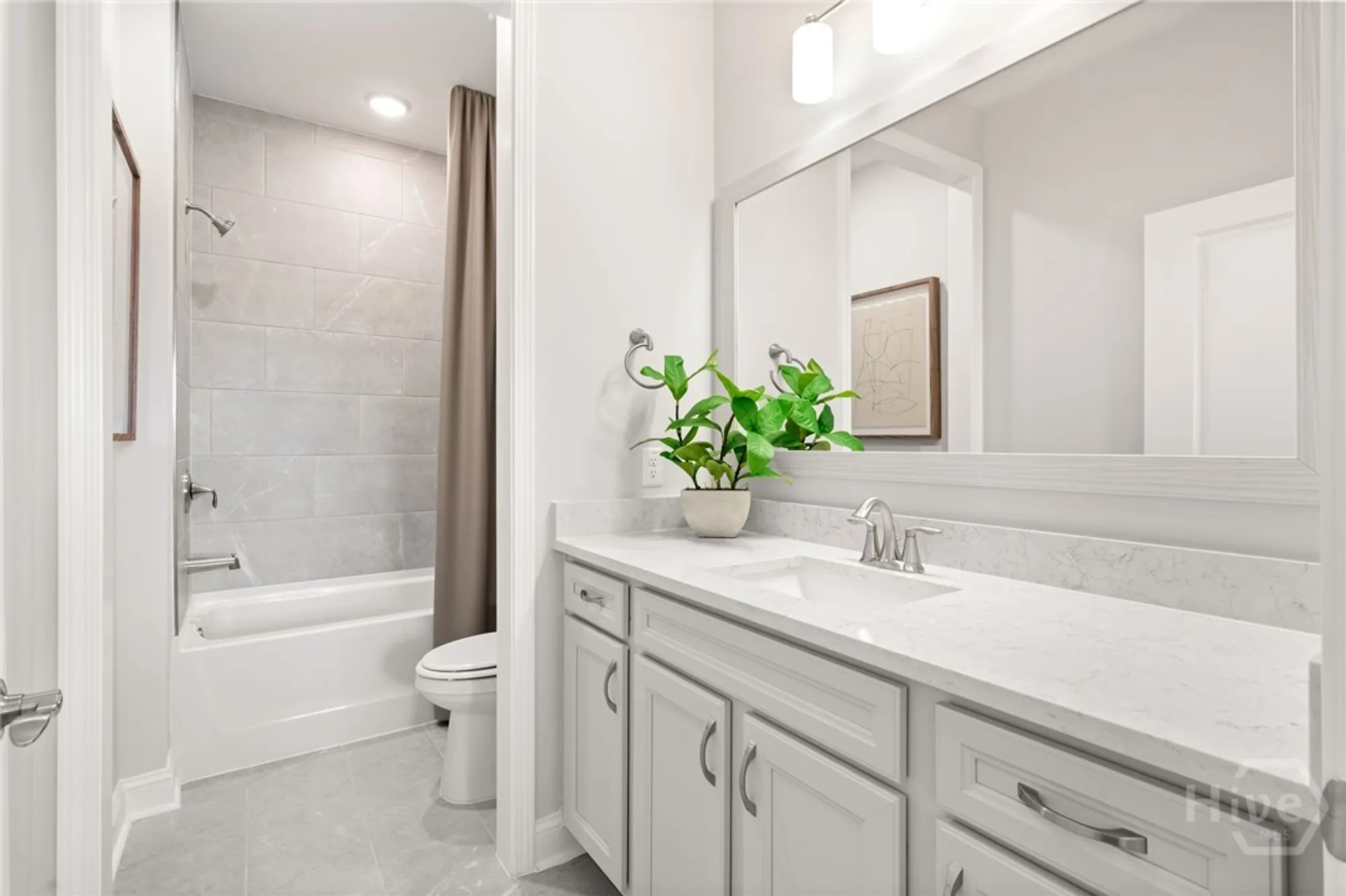 Property Slideshow image 4 of 49 | 99 tufted grass way, Richmond Hill, GA, 31324