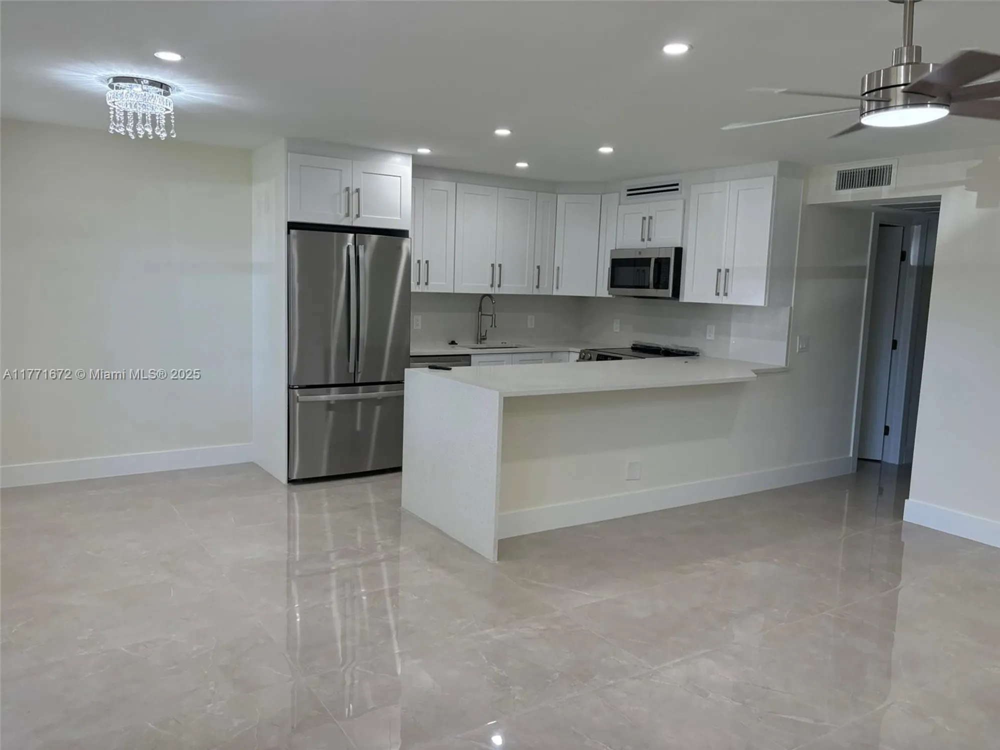 Property Slideshow image 2 of 51 | 211 durham e unit e, Deerfield Beach, FL, 33442