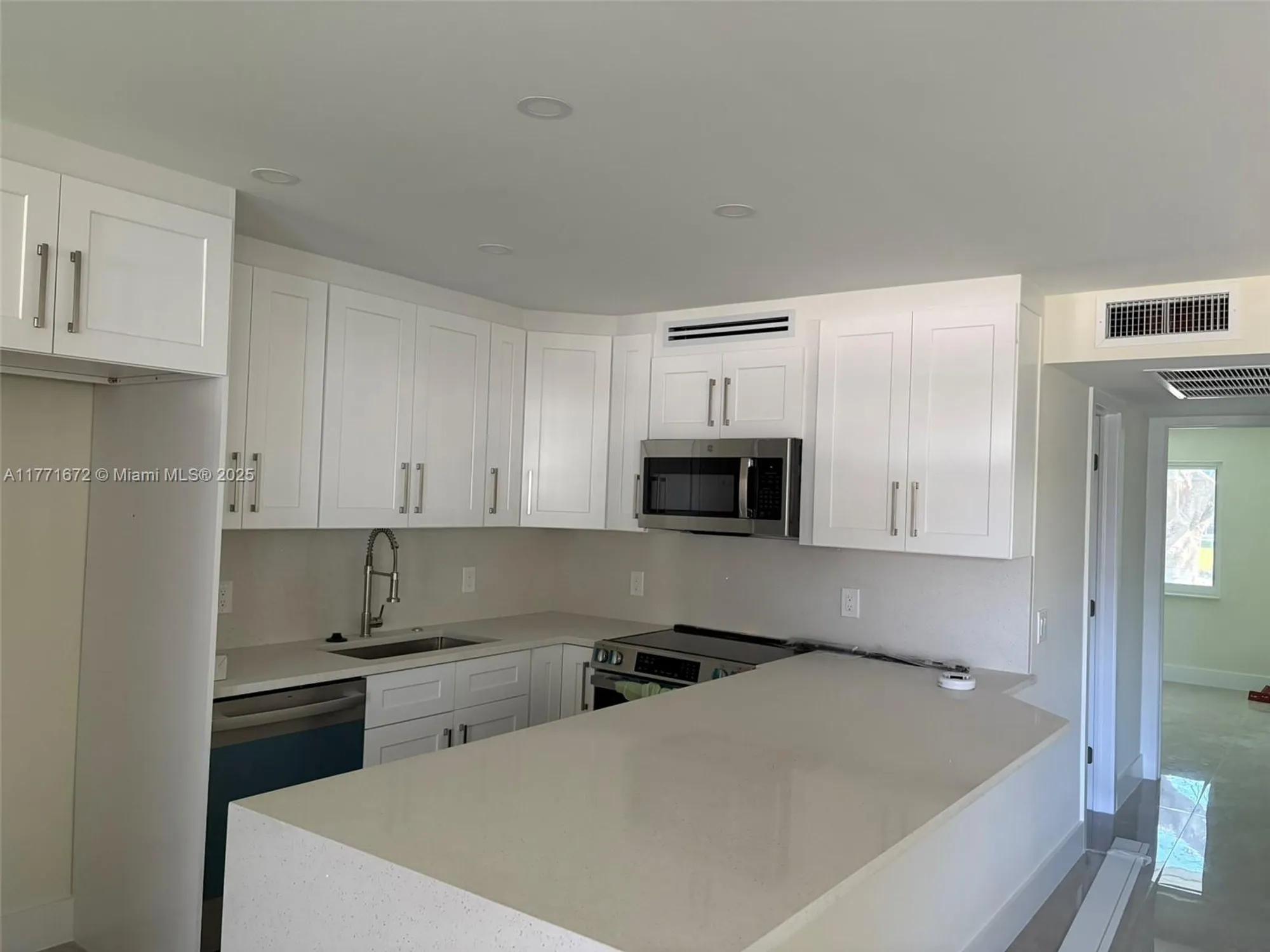 Property Slideshow image 7 of 51 | 211 durham e unit e, Deerfield Beach, FL, 33442