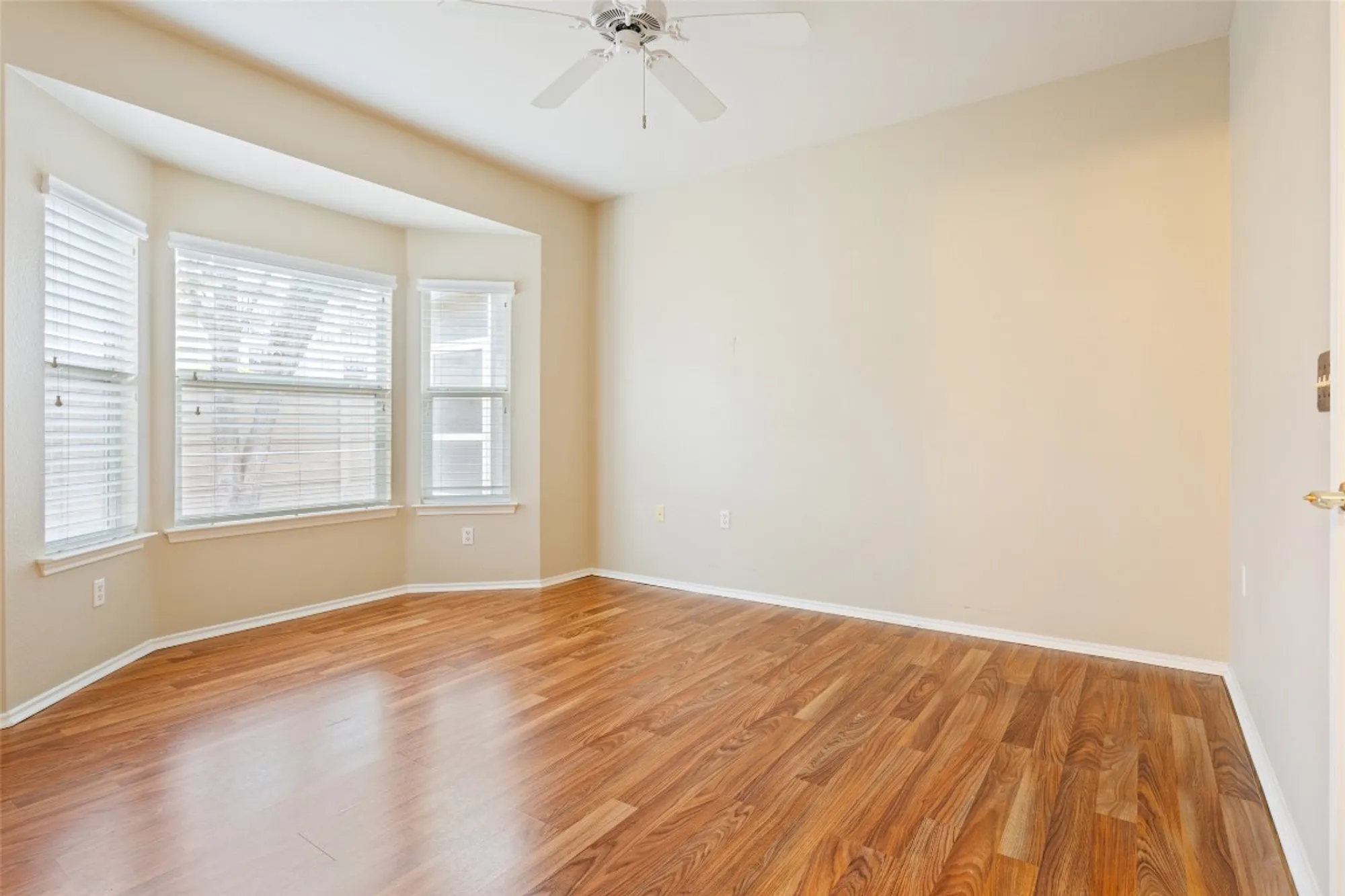 Property Slideshow image 14 of 27 | 107 plover pass, Georgetown, TX, 78633