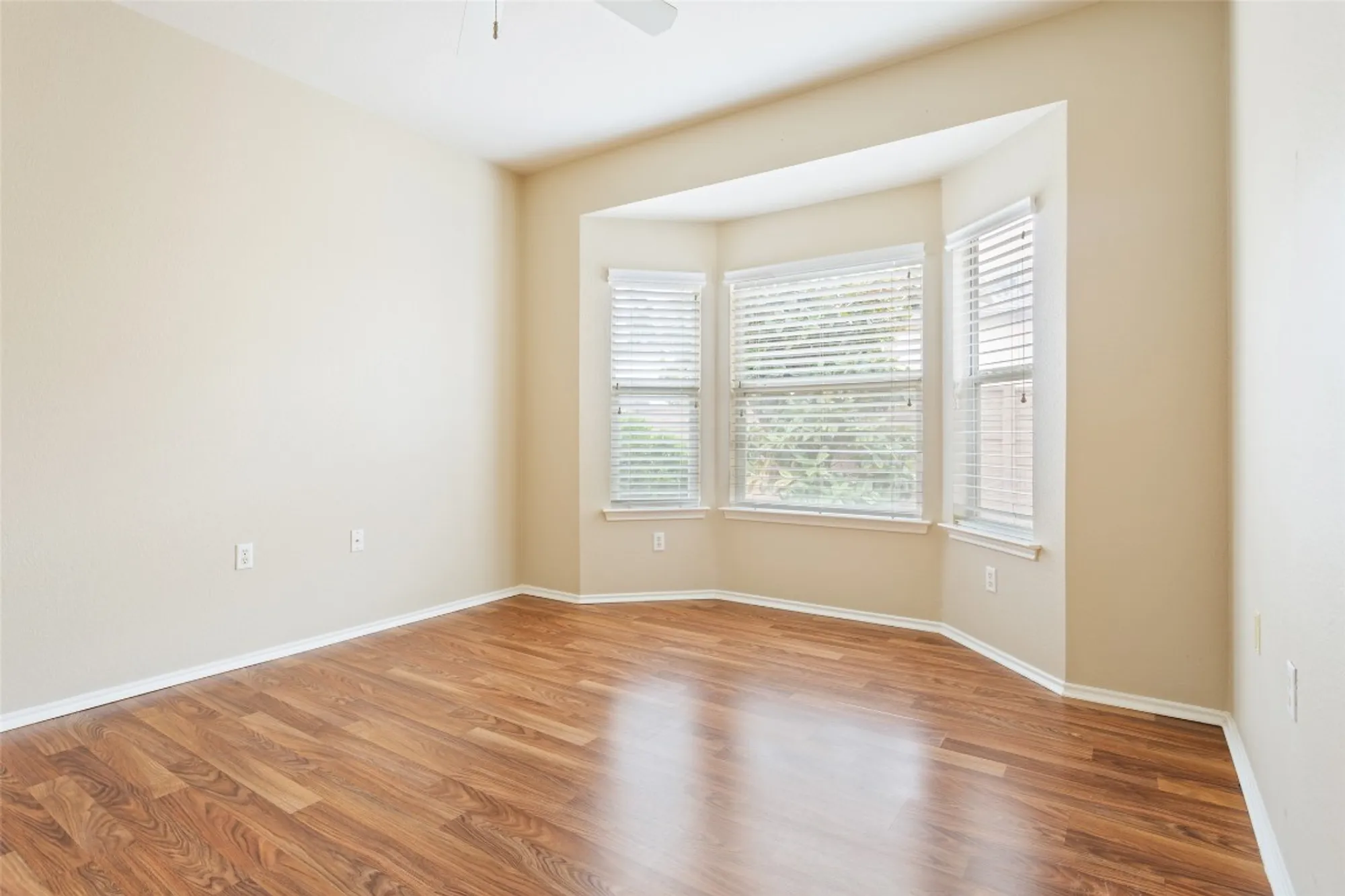 Property Slideshow image 15 of 27 | 107 plover pass, Georgetown, TX, 78633