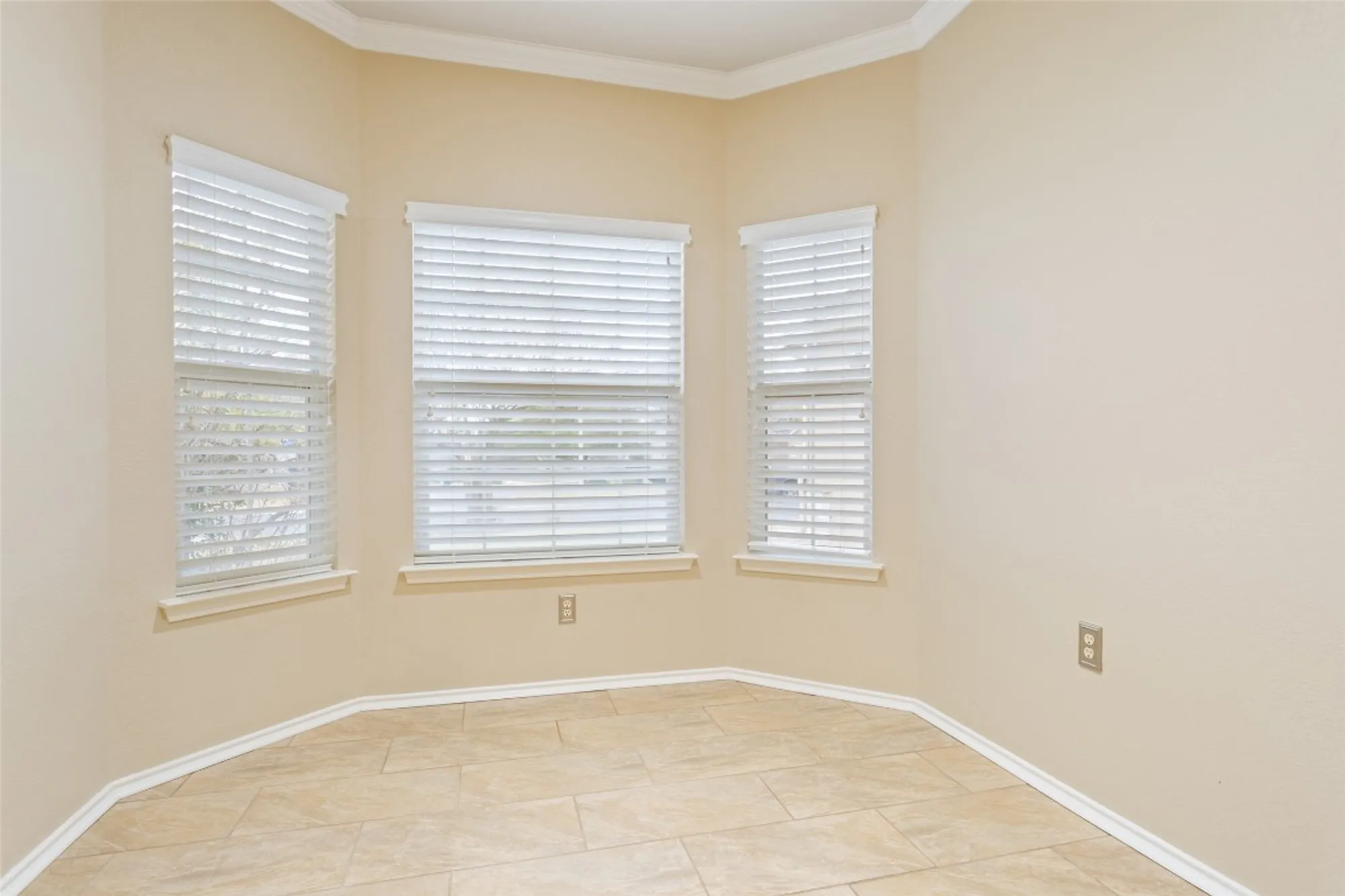 Property Slideshow image 12 of 27 | 107 plover pass, Georgetown, TX, 78633