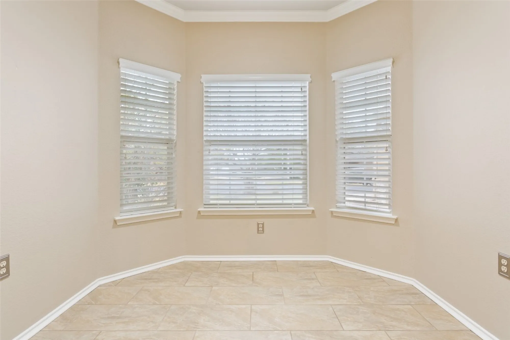 Property Slideshow image 13 of 27 | 107 plover pass, Georgetown, TX, 78633