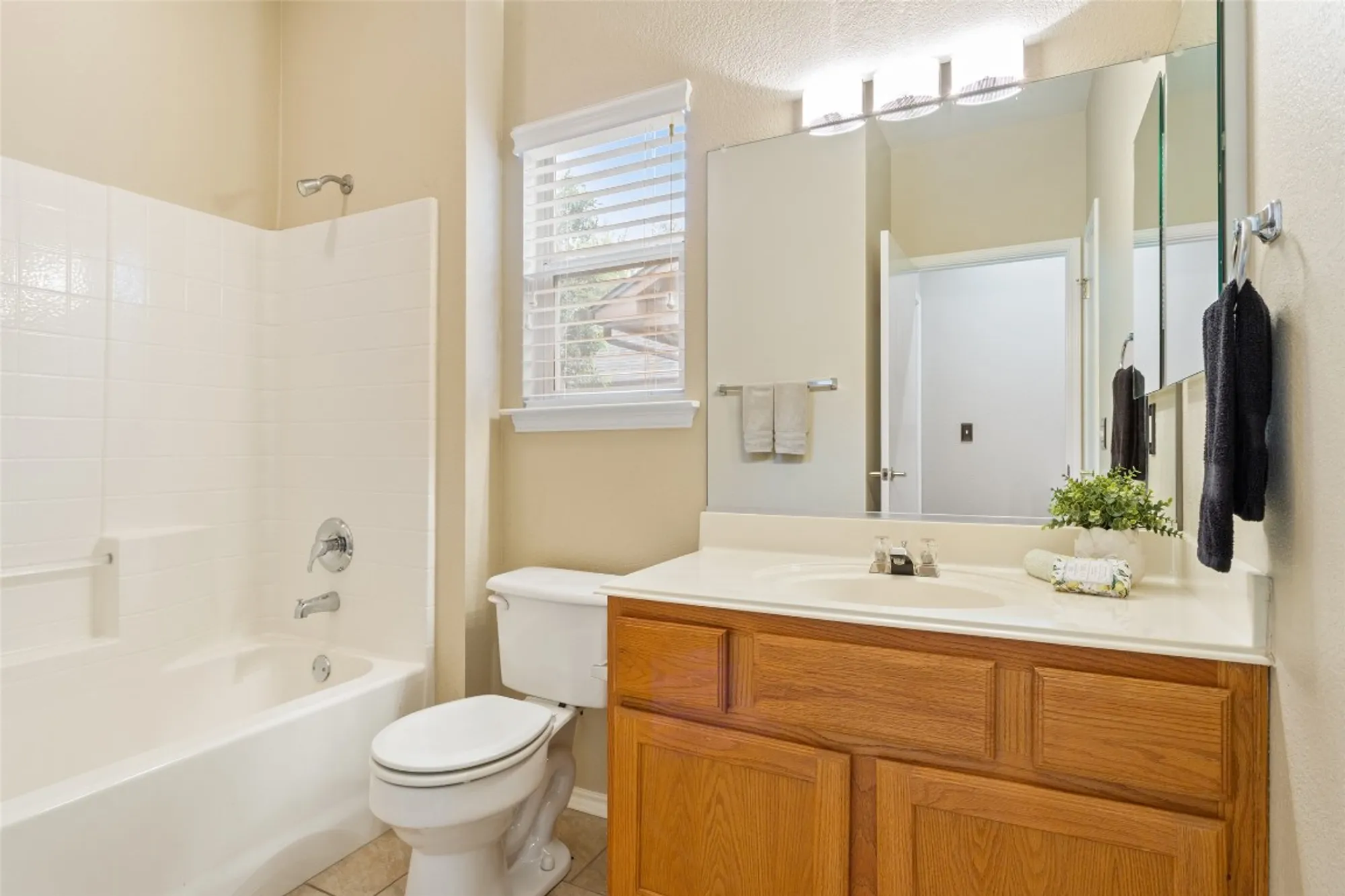Property Slideshow image 21 of 27 | 107 plover pass, Georgetown, TX, 78633
