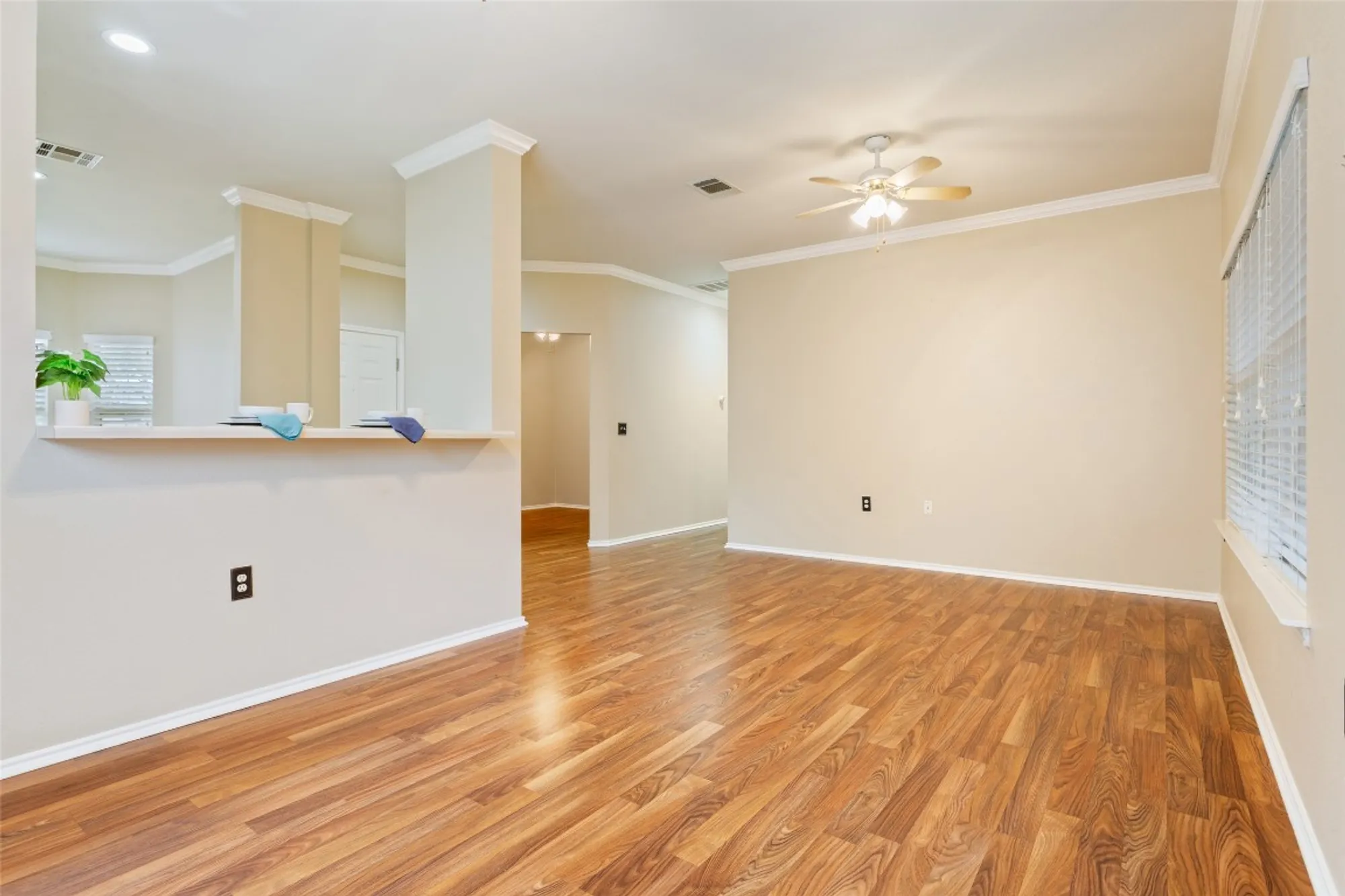 Property Slideshow image 6 of 27 | 107 plover pass, Georgetown, TX, 78633