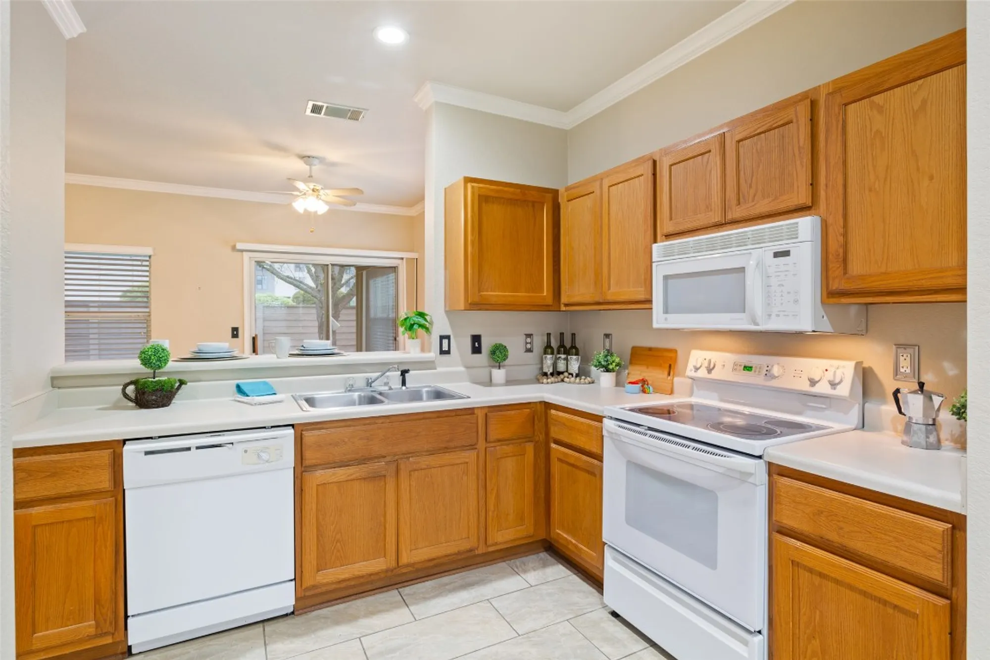 Property Slideshow image 8 of 27 | 107 plover pass, Georgetown, TX, 78633