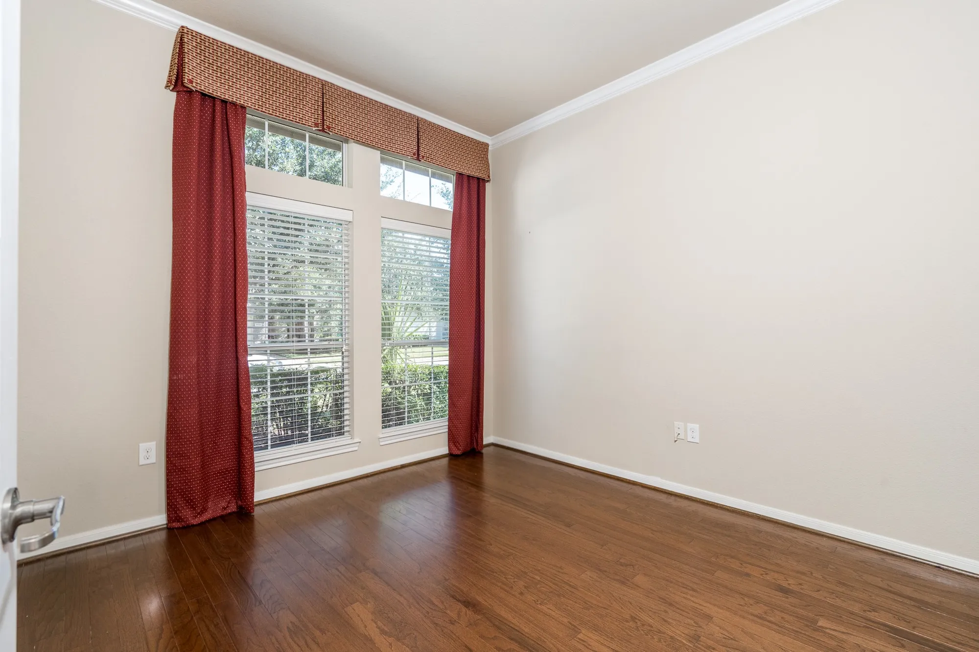 Property Slideshow image 4 of 30 | 19311 w cibolo creek ct, Cypress, TX, 77433