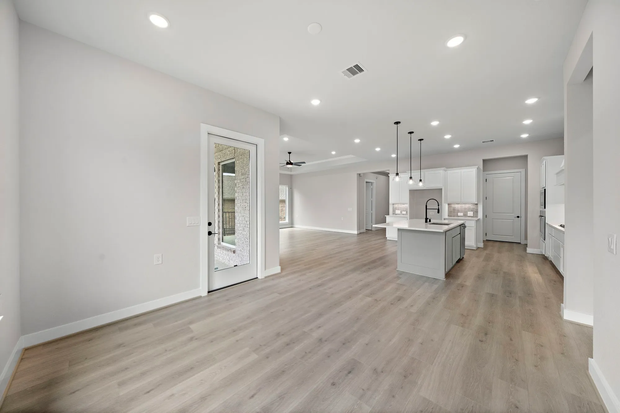 Property Slideshow image 19 of 50 | 10017 larkin cv, Willis, TX, 77318