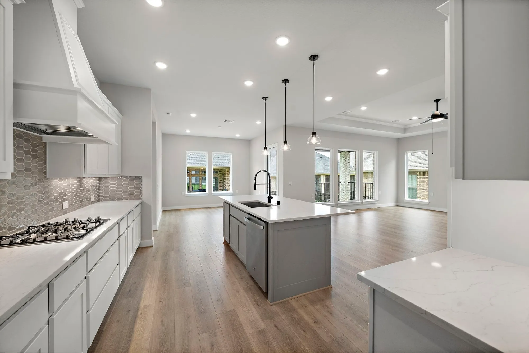 Property Slideshow image 26 of 50 | 10017 larkin cv, Willis, TX, 77318