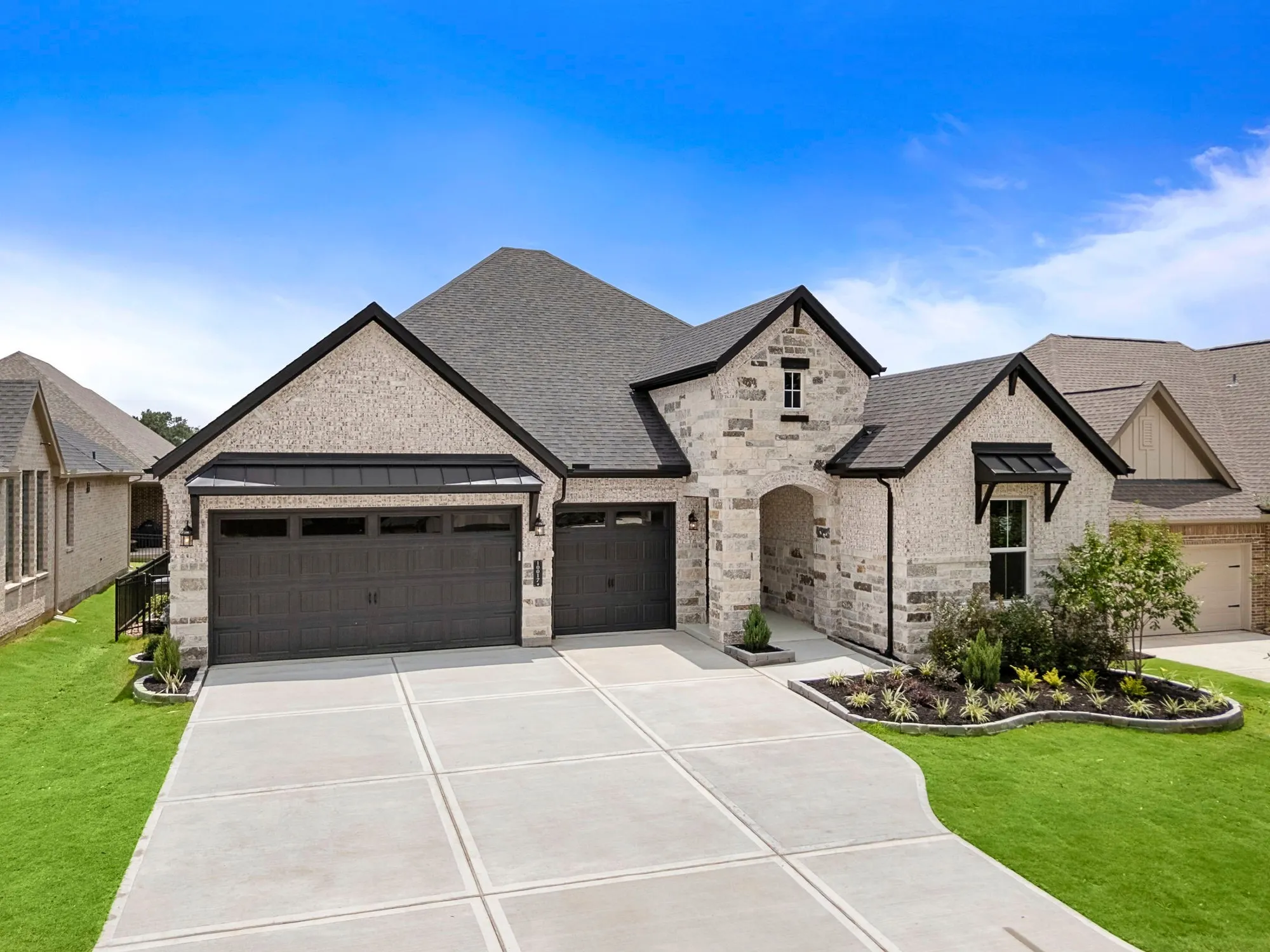 Property Slideshow image 2 of 50 | 10017 larkin cv, Willis, TX, 77318