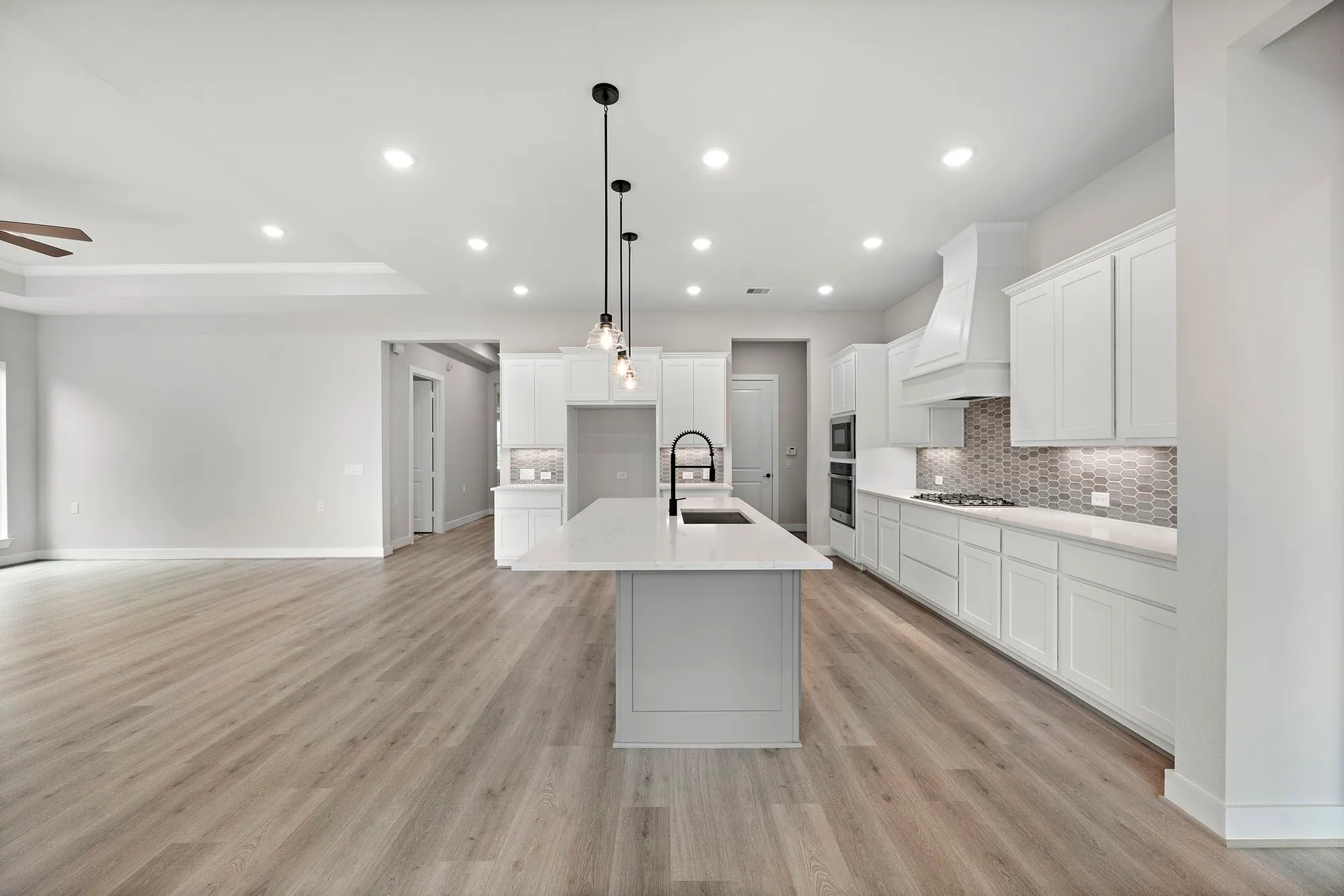 Property Slideshow image 20 of 50 | 10017 larkin cv, Willis, TX, 77318