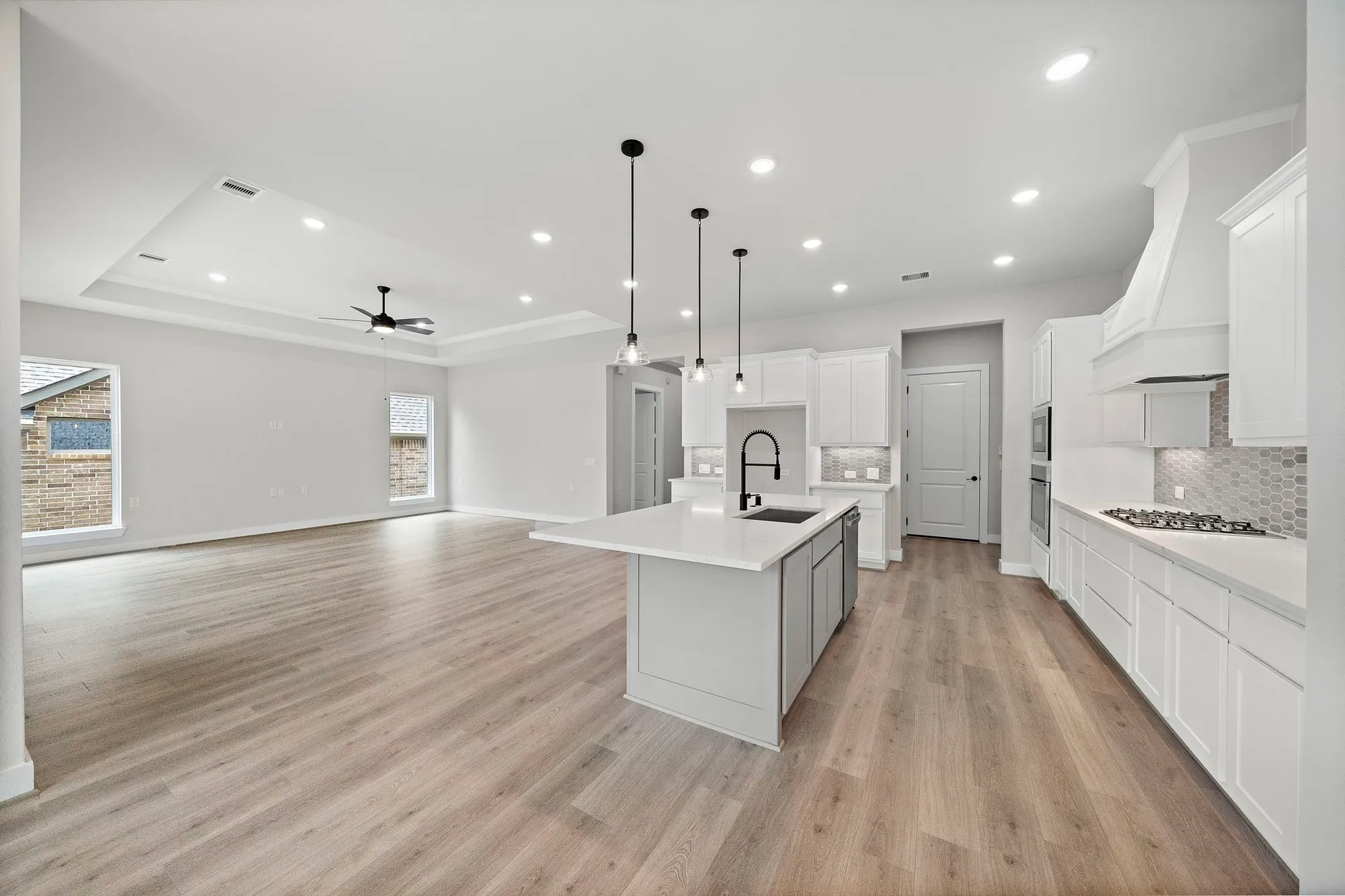 Property Slideshow image 21 of 50 | 10017 larkin cv, Willis, TX, 77318