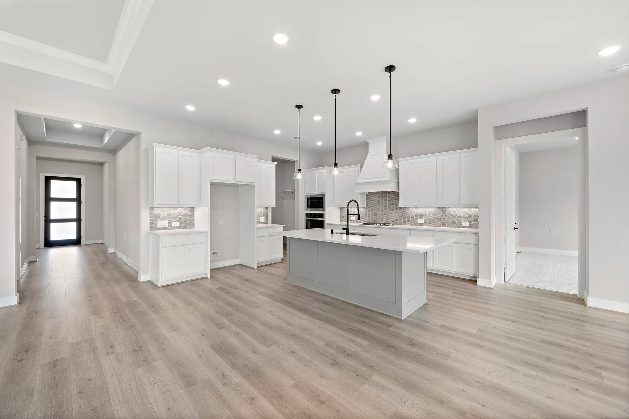 Property Slideshow image 23 of 50 | 10017 larkin cv, Willis, TX, 77318