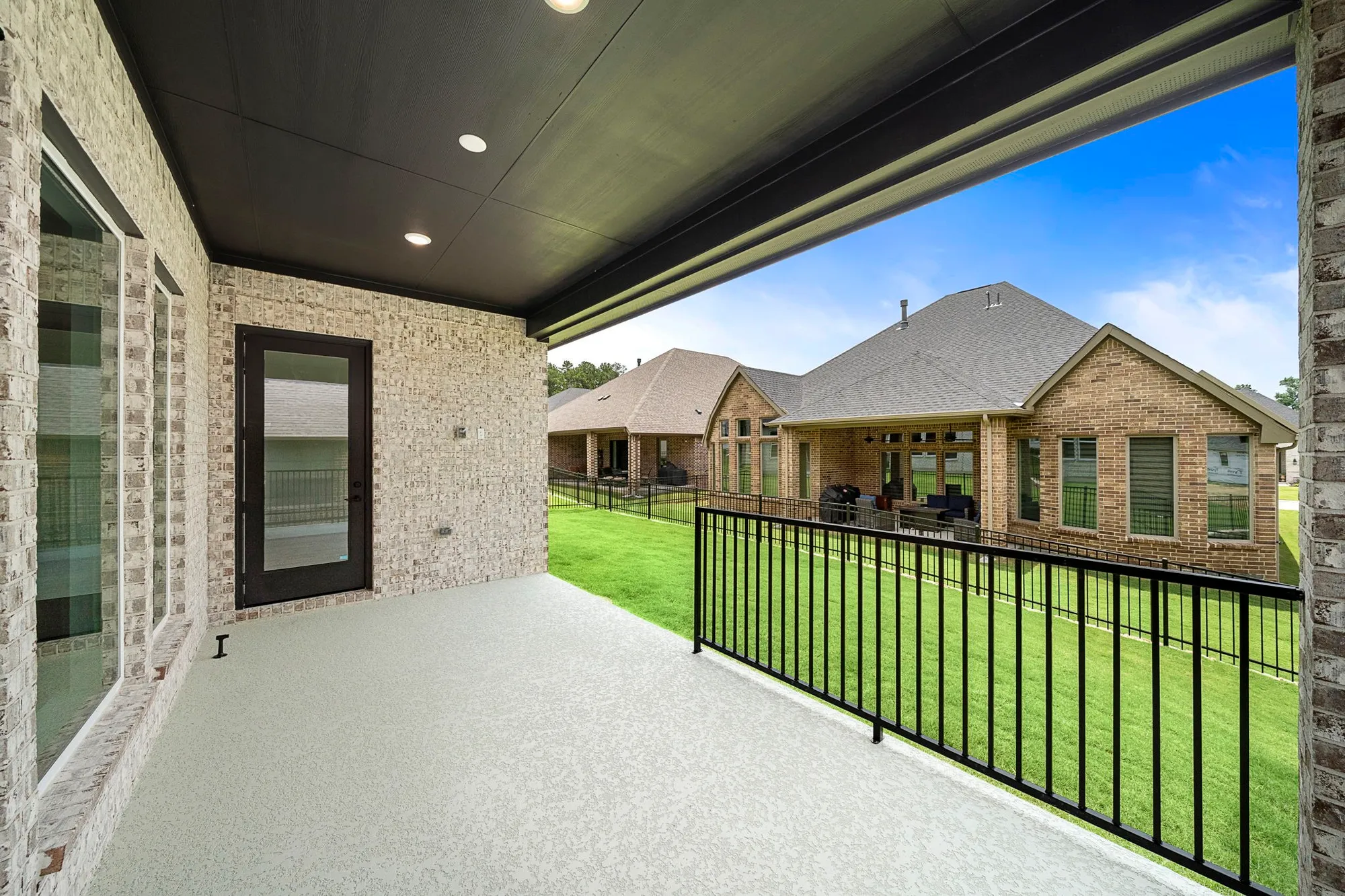 Property Slideshow image 38 of 50 | 10017 larkin cv, Willis, TX, 77318