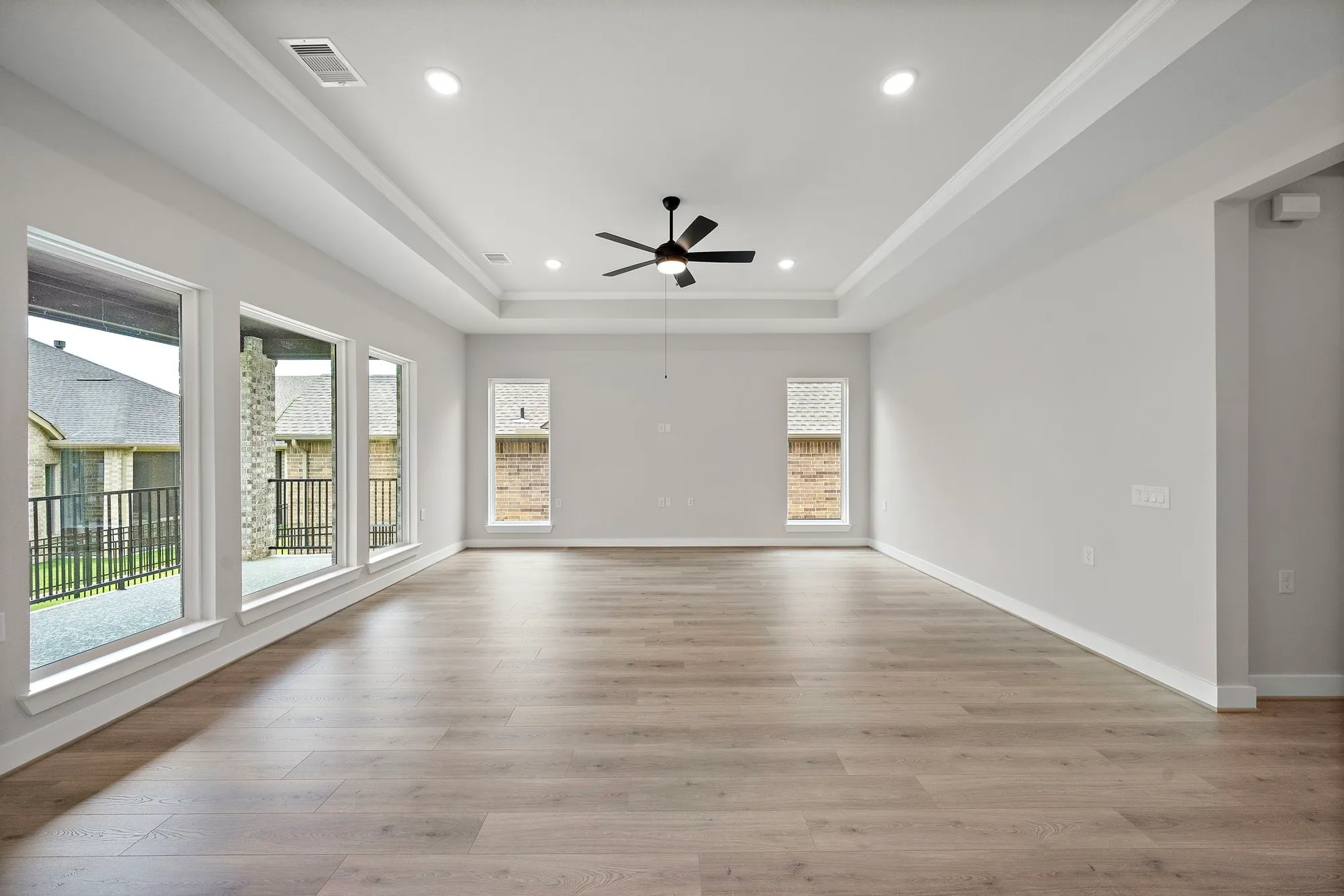 Property Slideshow image 6 of 50 | 10017 larkin cv, Willis, TX, 77318