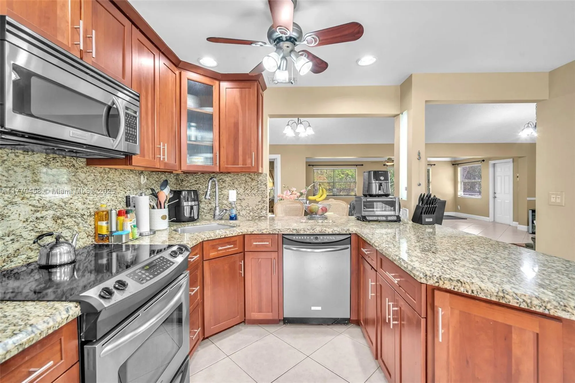 Property Slideshow image 12 of 32 | 2343 sw 15th pl, Deerfield Beach, FL, 33442