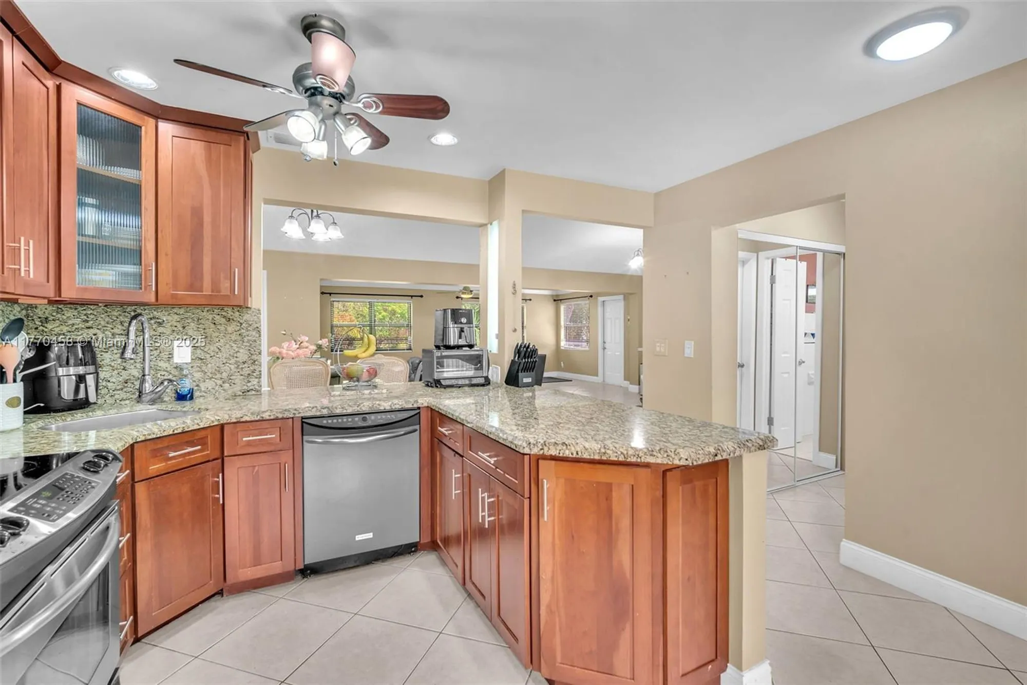 Property Slideshow image 13 of 32 | 2343 sw 15th pl, Deerfield Beach, FL, 33442