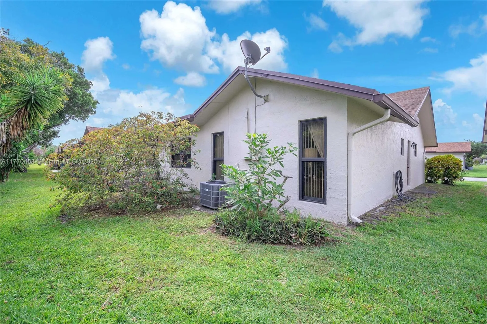 Property Slideshow image 28 of 32 | 2343 sw 15th pl, Deerfield Beach, FL, 33442