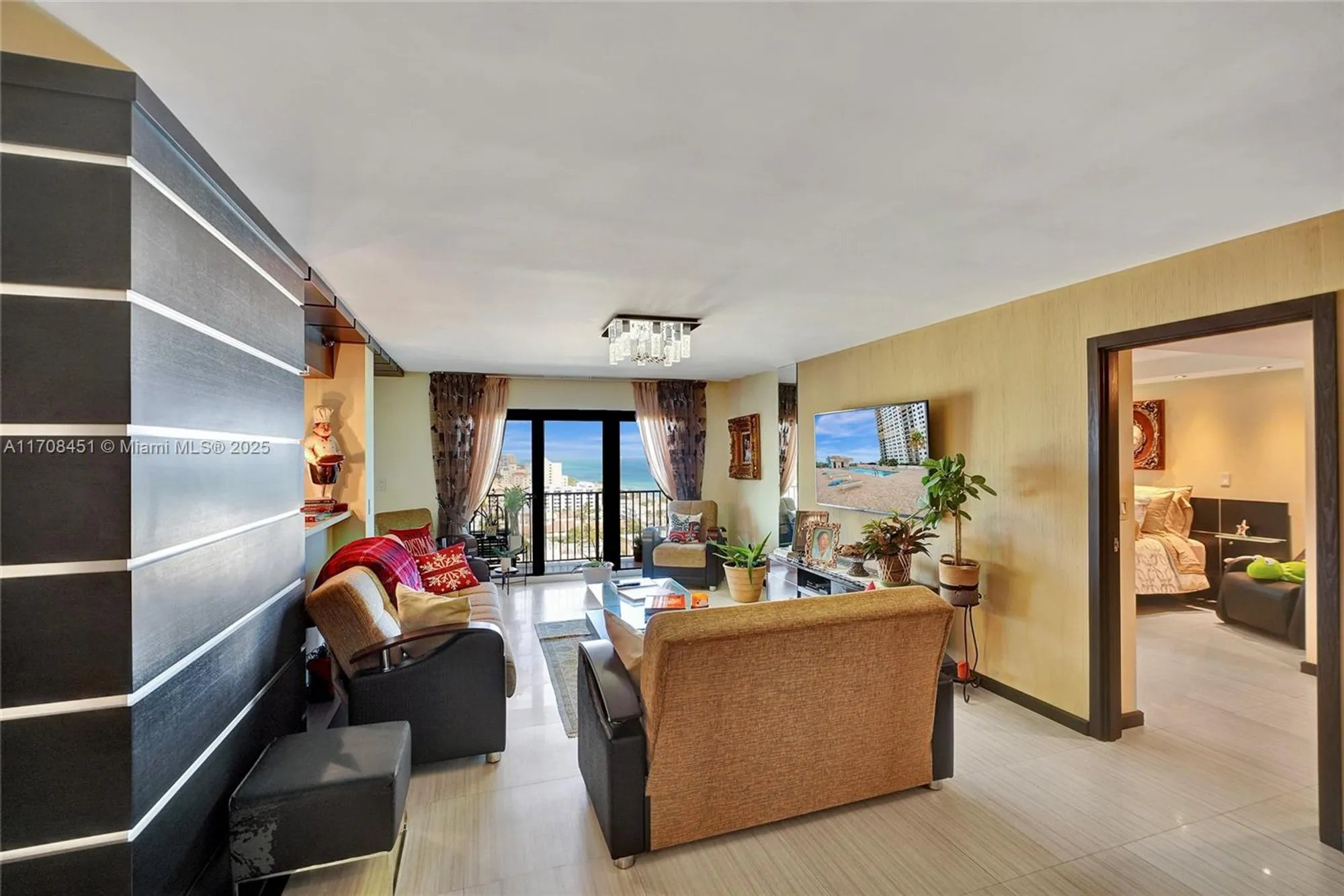 Property Slideshow image 10 of 79 | 1201 s ocean dr 1806n, Hollywood, FL, 33019