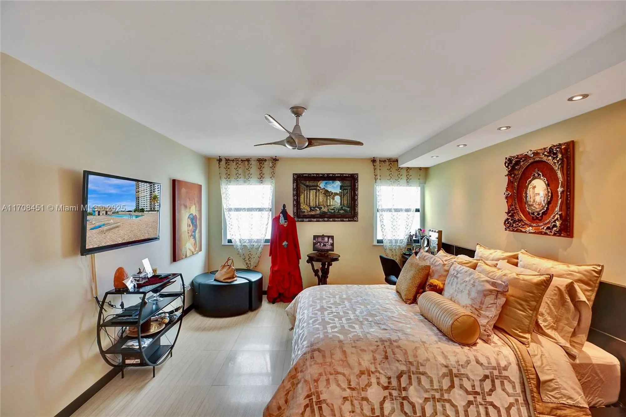 Property Slideshow image 34 of 79 | 1201 s ocean dr 1806n, Hollywood, FL, 33019