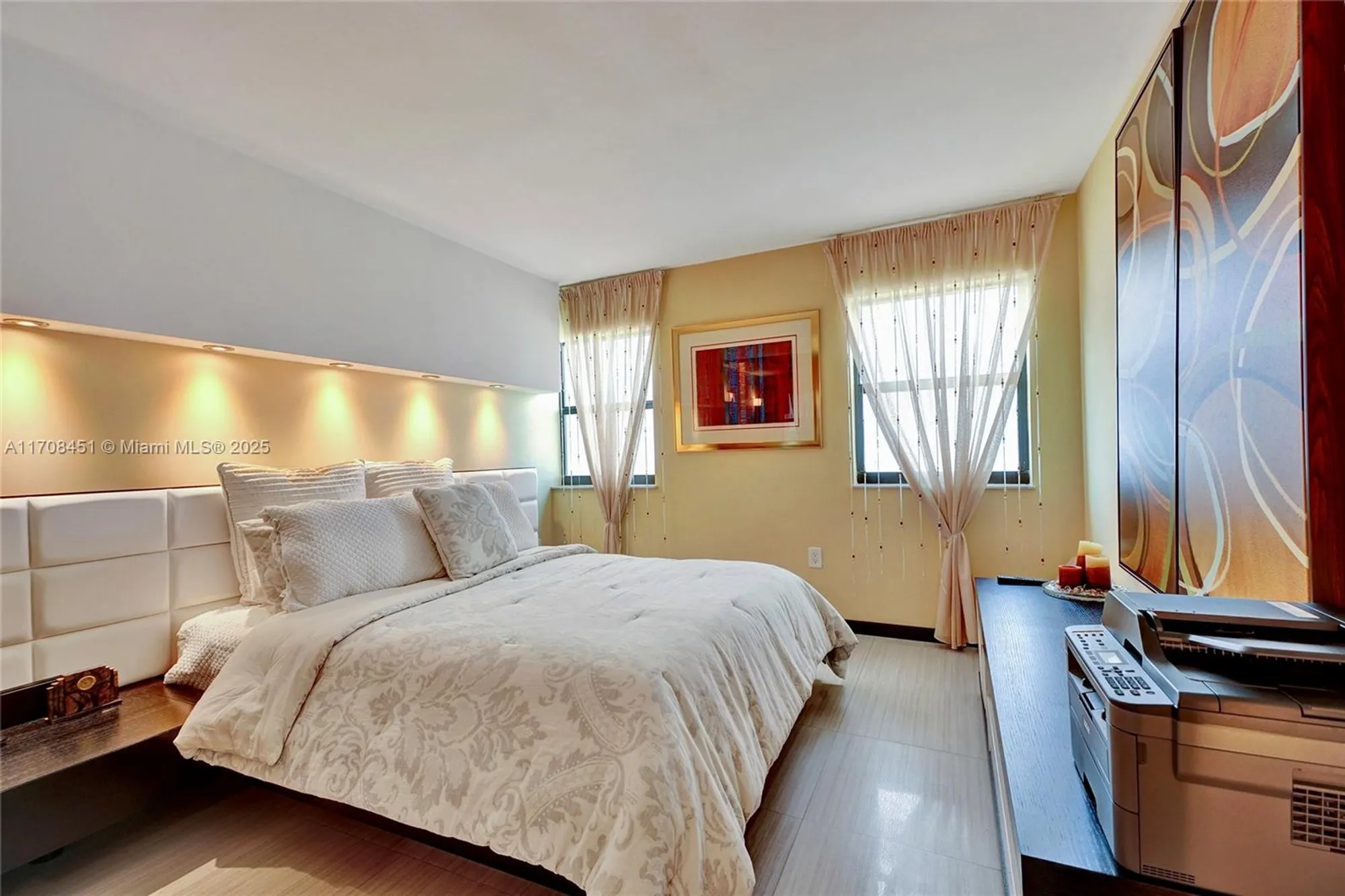 Property Slideshow image 40 of 79 | 1201 s ocean dr 1806n, Hollywood, FL, 33019