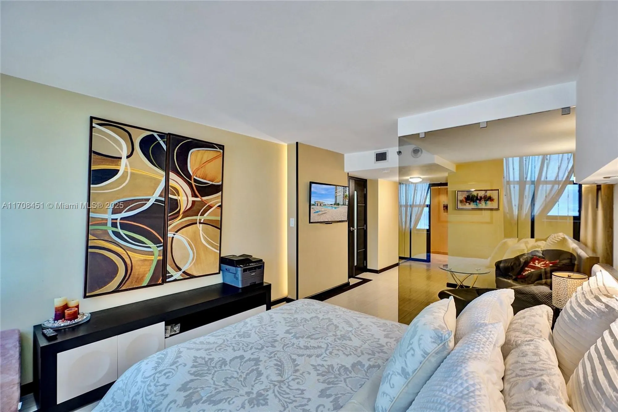 Property Slideshow image 42 of 79 | 1201 s ocean dr 1806n, Hollywood, FL, 33019