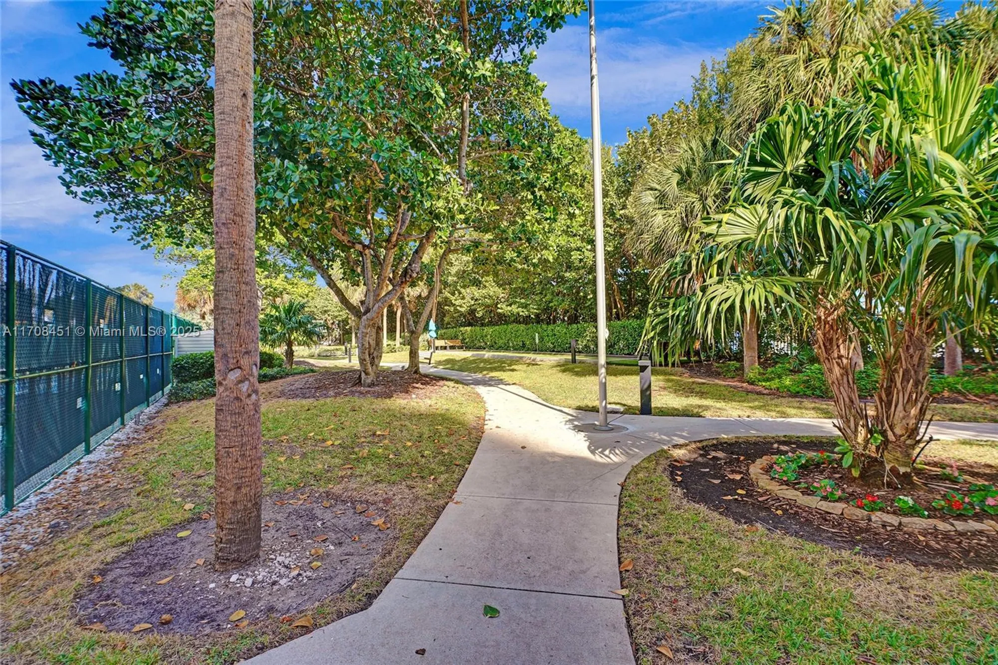 Property Slideshow image 68 of 79 | 1201 s ocean dr 1806n, Hollywood, FL, 33019