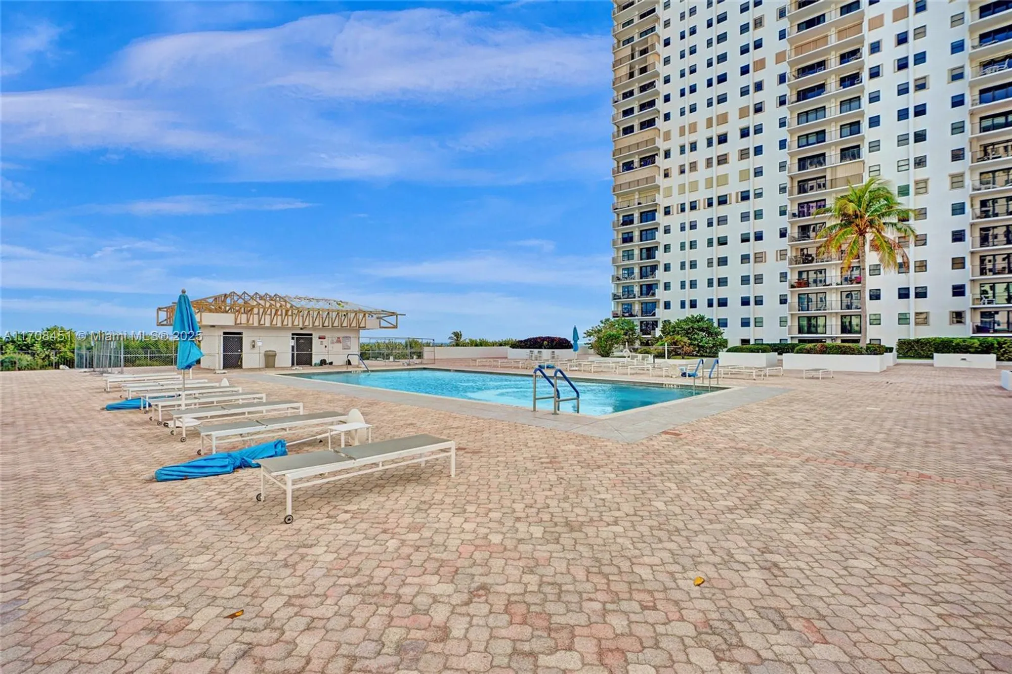 Property Slideshow image 61 of 79 | 1201 s ocean dr 1806n, Hollywood, FL, 33019