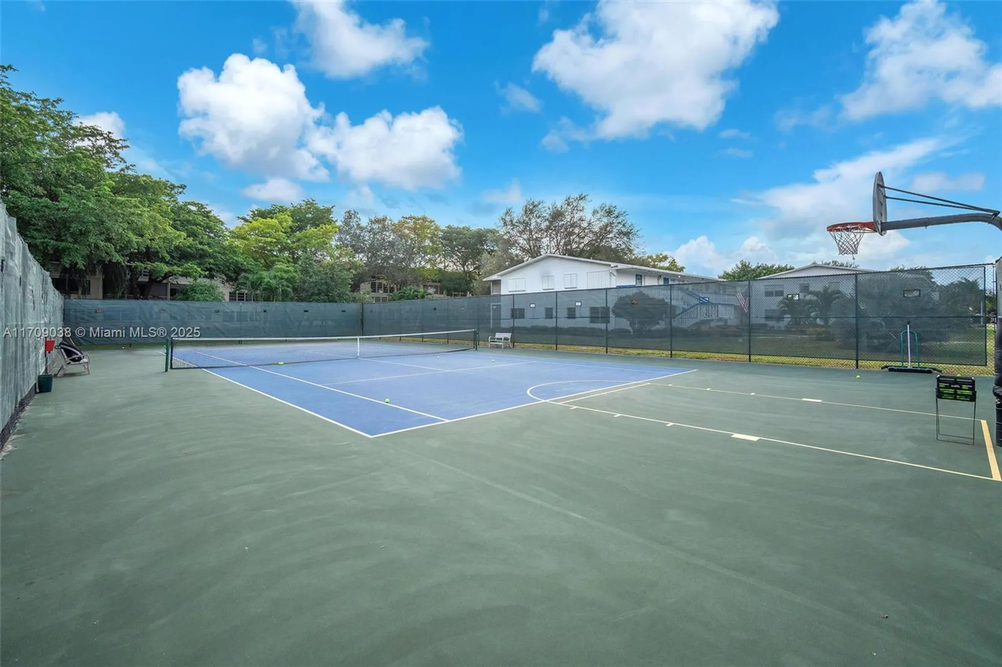 Property Slideshow image 16 of 25 | 4051 newport n # 4051, Deerfield Beach, FL, 33442