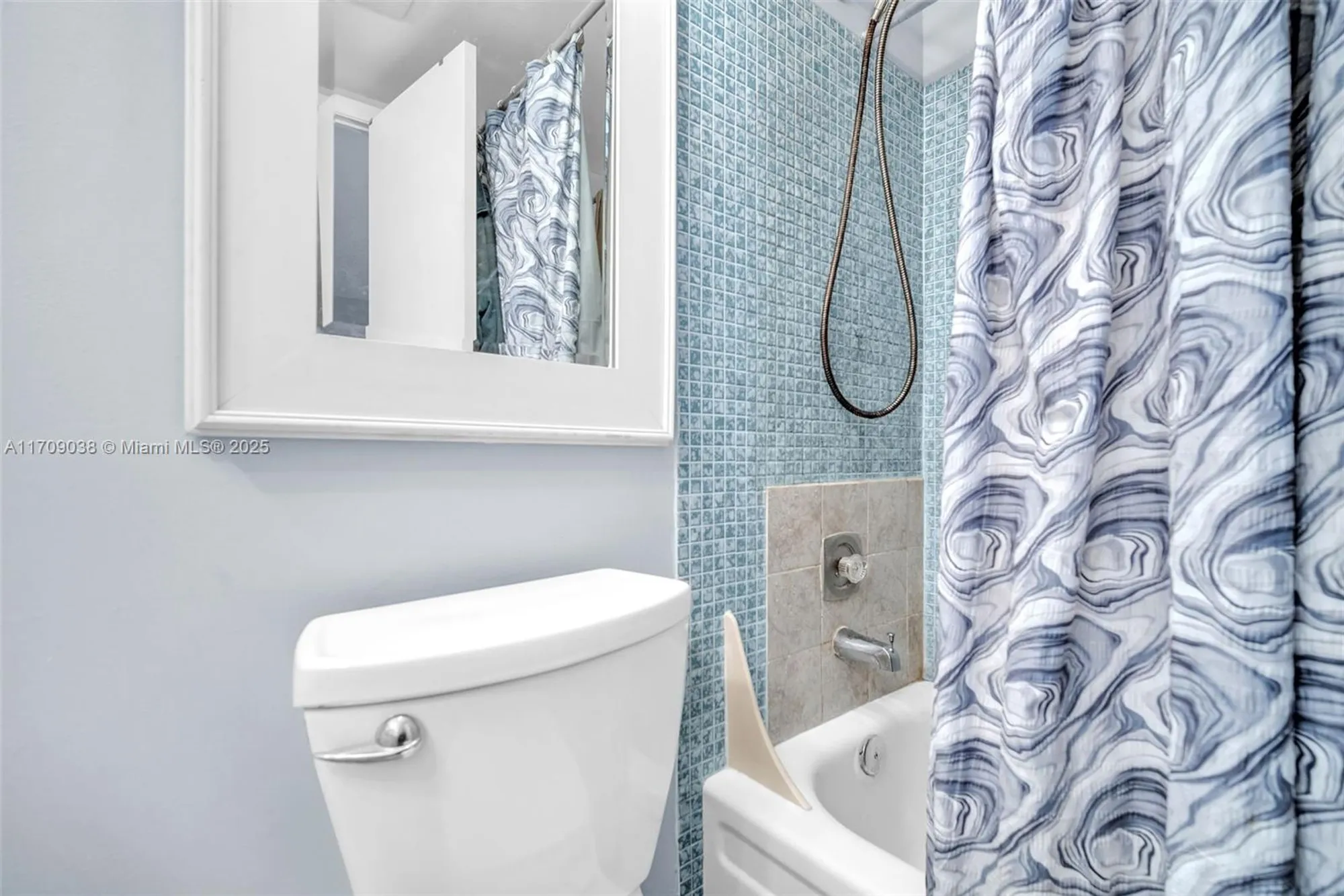 Property Slideshow image 11 of 25 | 4051 newport n # 4051, Deerfield Beach, FL, 33442